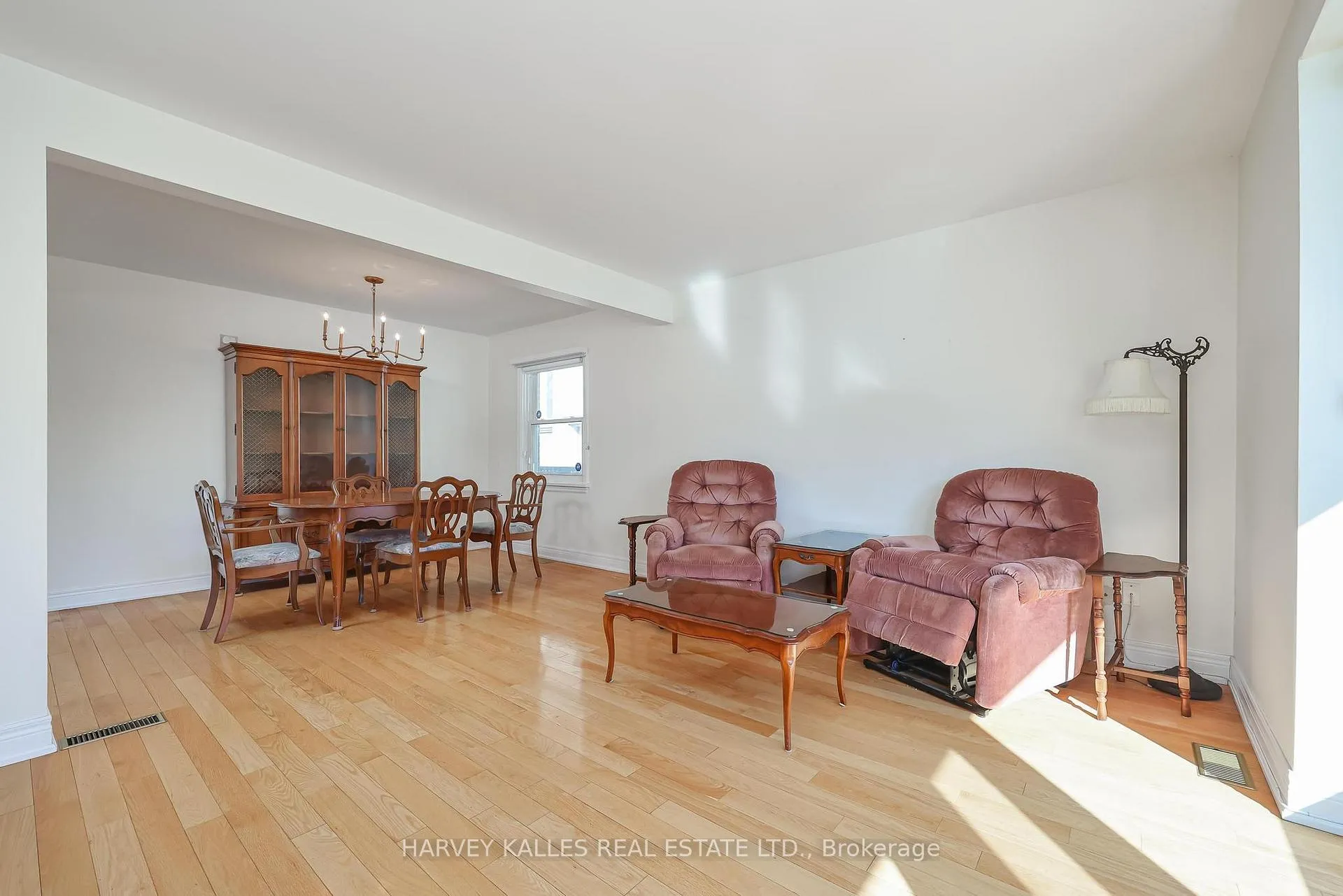 Photo 9 of 380 Brooke Avenue, Toronto, Bedford Park-Nortown — HOMEH