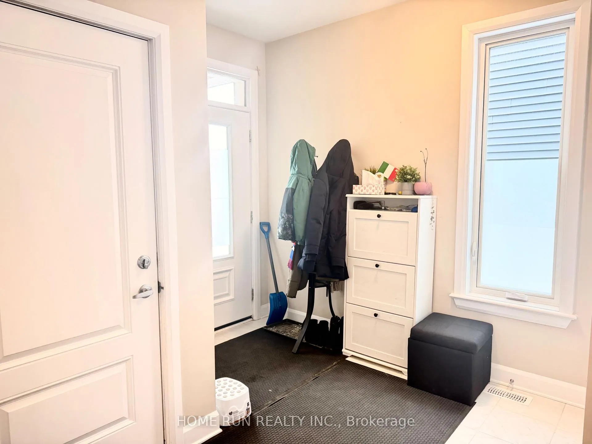 Photo 5 of 338 Barrett Farm Drive, Ottawa, Blossom Park/Kemp Park/Findlay Creek — HOMEH