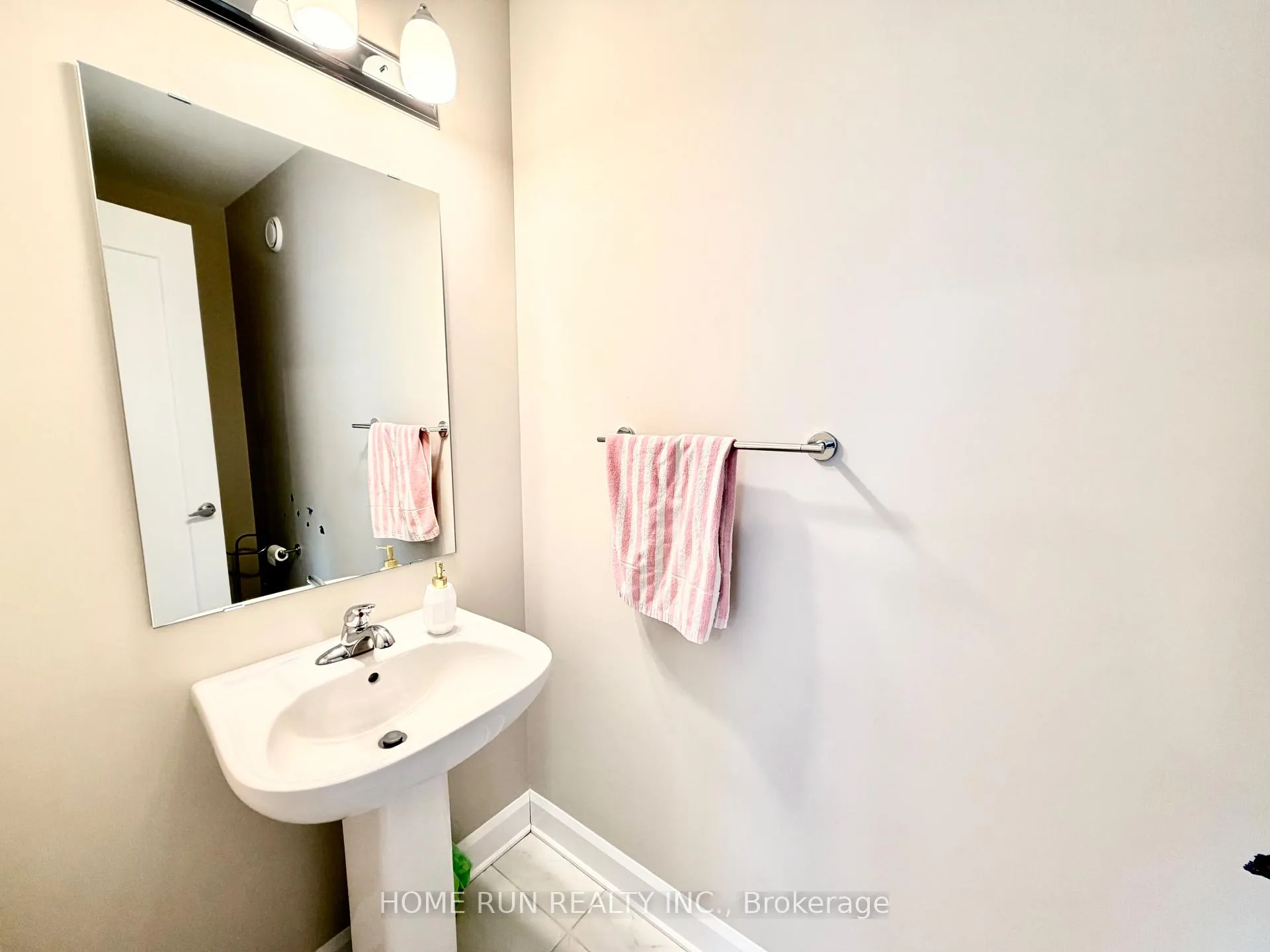 Photo 6 of 338 Barrett Farm Drive, Ottawa, Blossom Park/Kemp Park/Findlay Creek — HOMEH