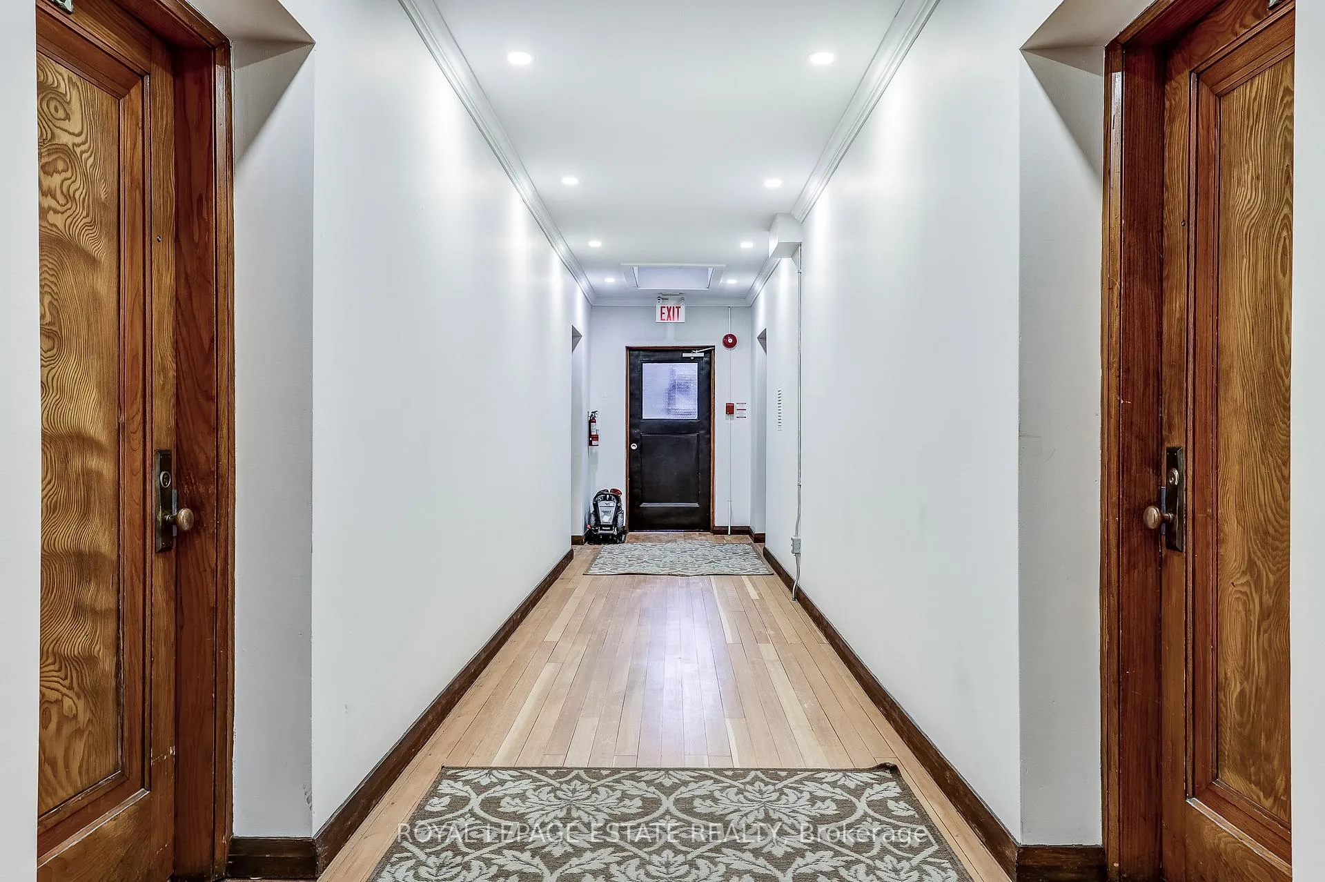 Photo 2 of Unit 6, 922 Bathurst Street, Toronto, The Annex — HOMEH