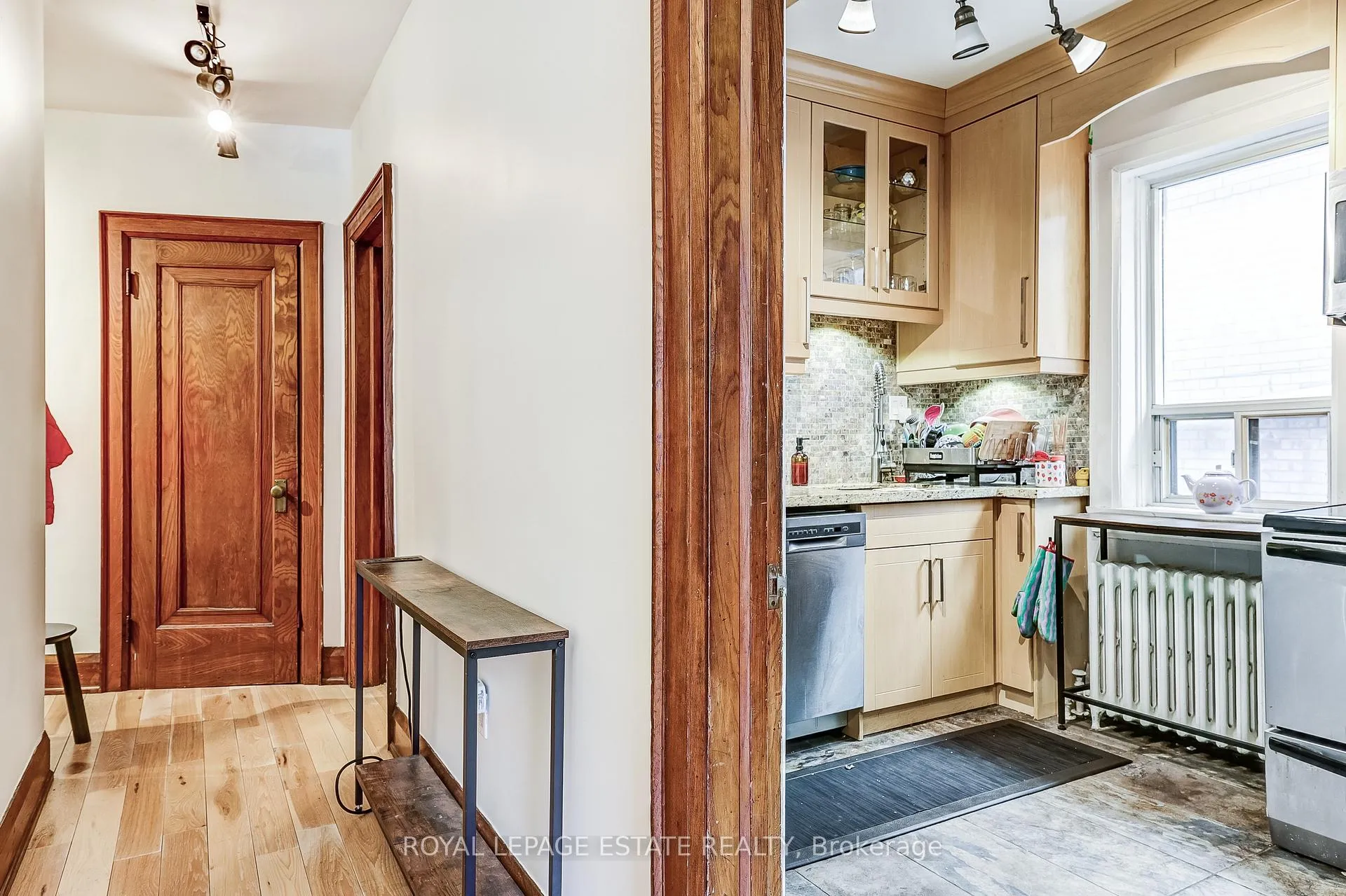 Photo 5 of Unit 6, 922 Bathurst Street, Toronto, The Annex — HOMEH