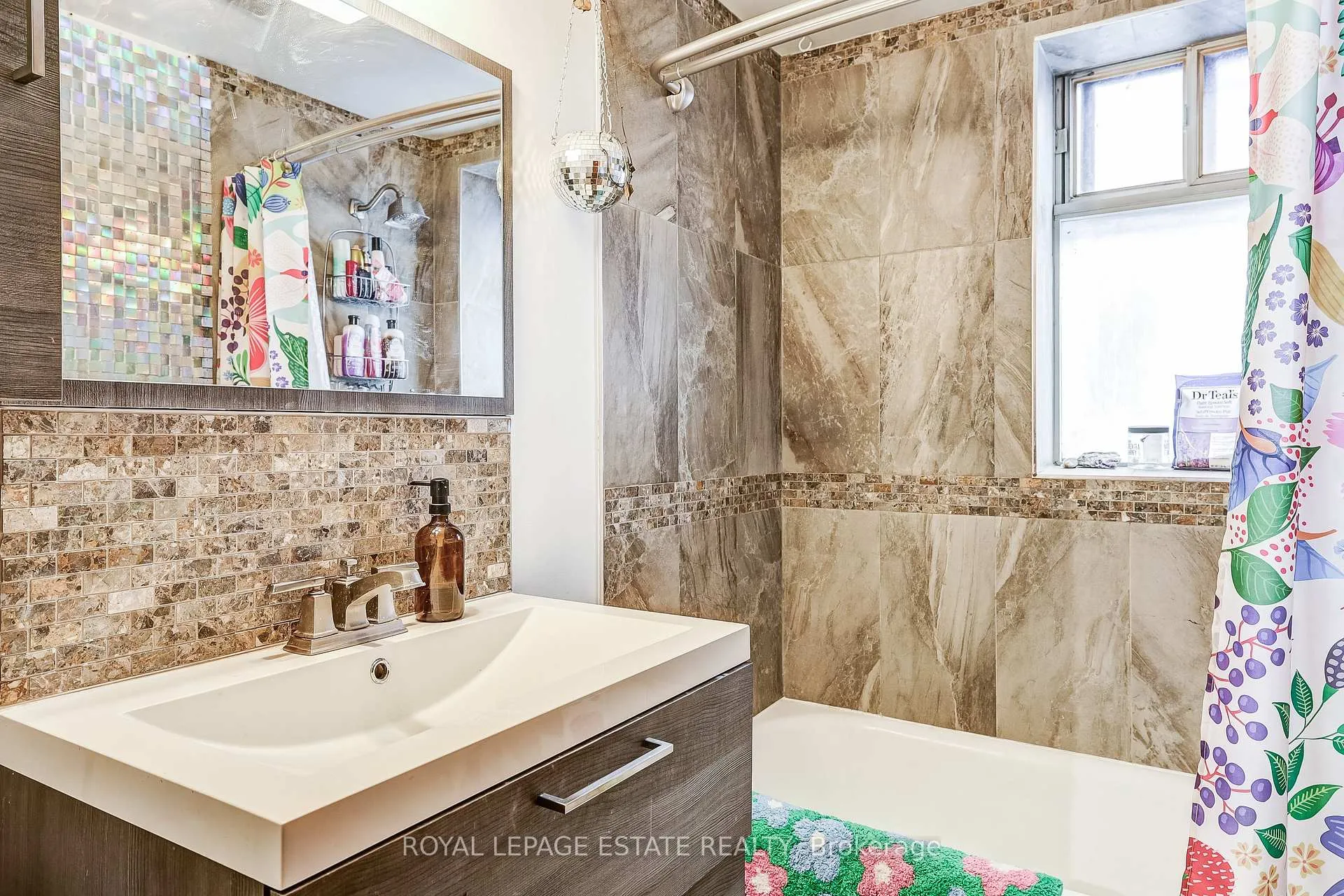 Photo 14 of Unit 6, 922 Bathurst Street, Toronto, The Annex — HOMEH