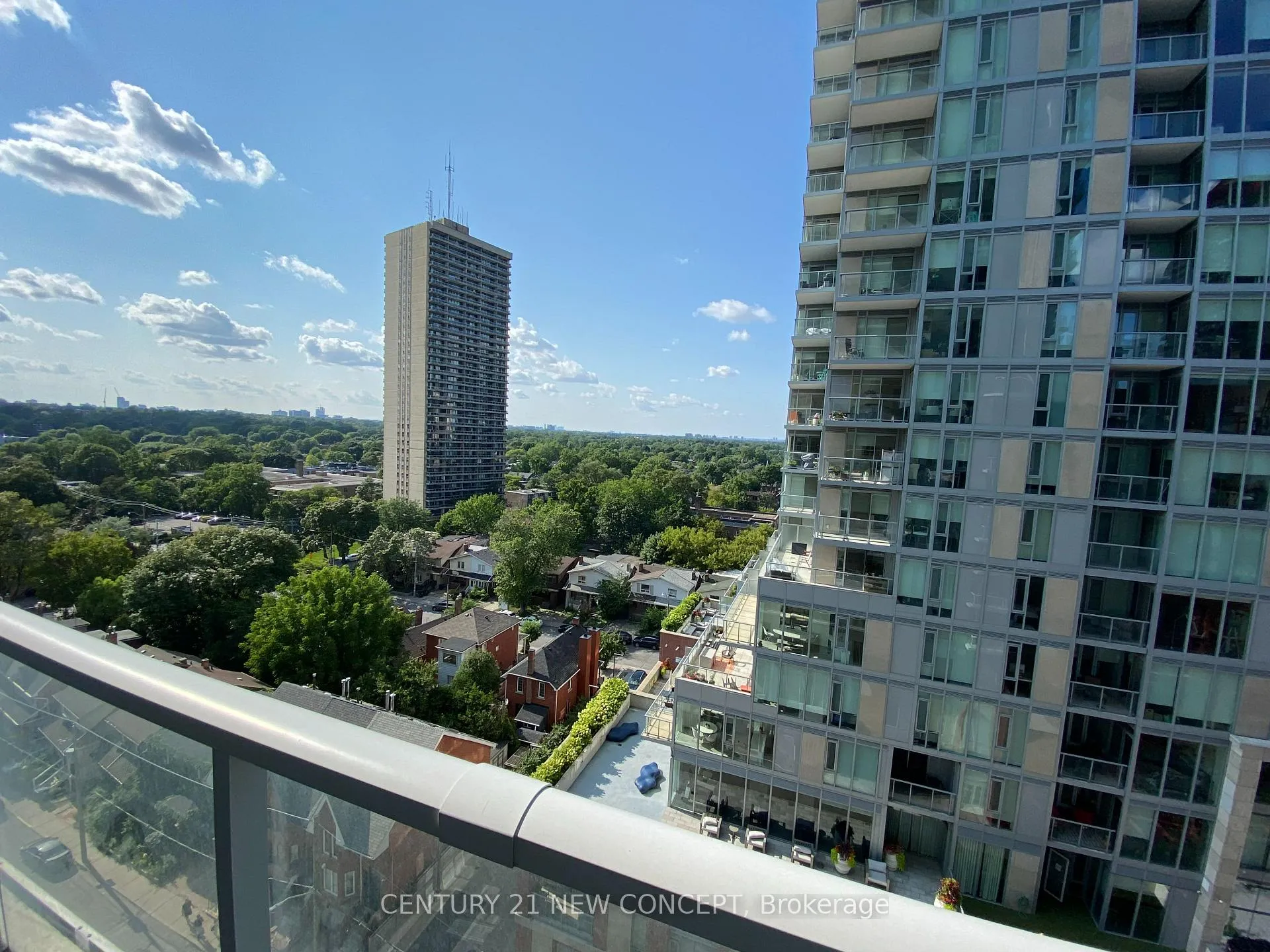 Photo 6 of Unit 901, 33 Helendale Avenue, Toronto, Yonge-Eglinton — HOMEH