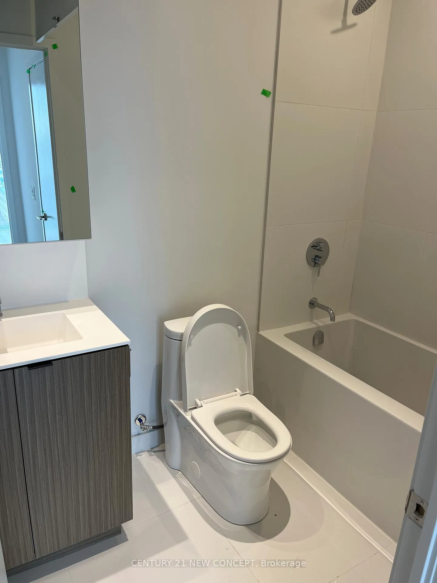 Photo 7 of Unit 901, 33 Helendale Avenue, Toronto, Yonge-Eglinton — HOMEH
