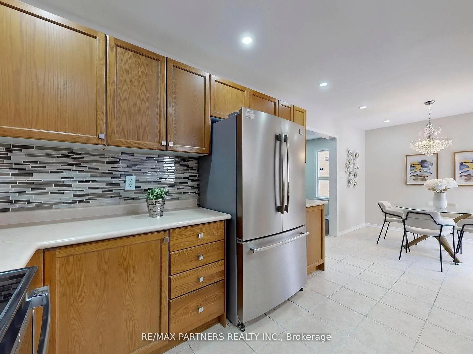 Photo 12 of 49 Charles Sturdy Road, Markham, Berczy — HOMEH