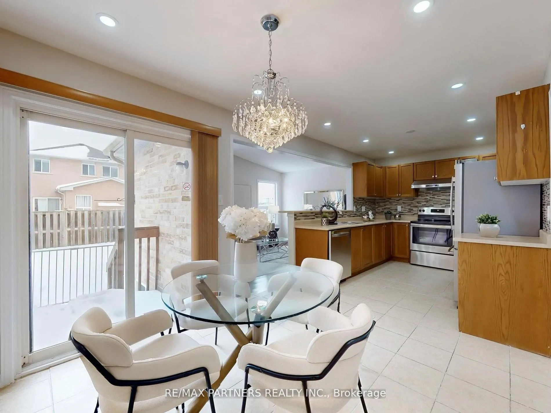 Photo 13 of 49 Charles Sturdy Road, Markham, Berczy — HOMEH