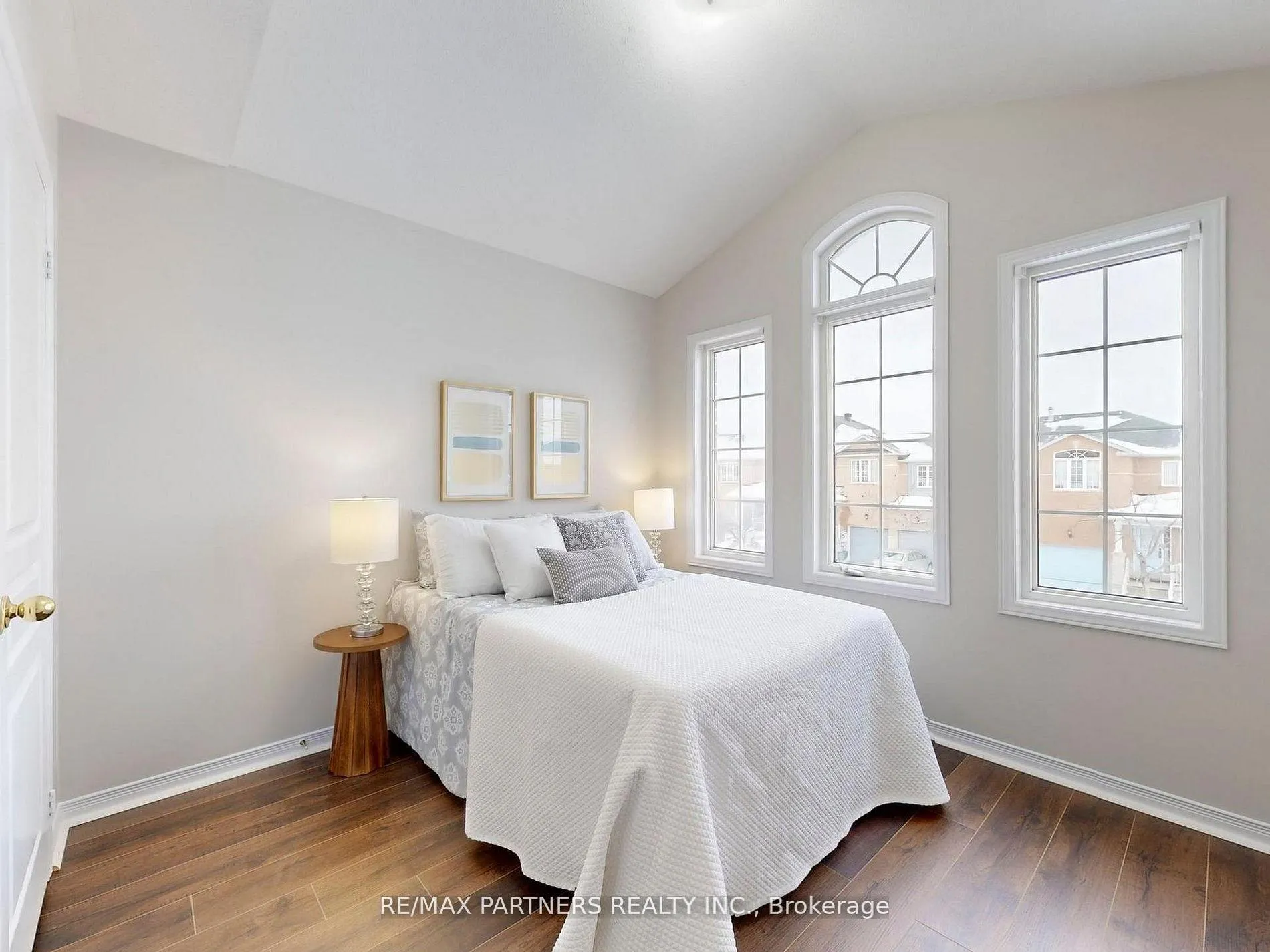 Photo 34 of 49 Charles Sturdy Road, Markham, Berczy — HOMEH