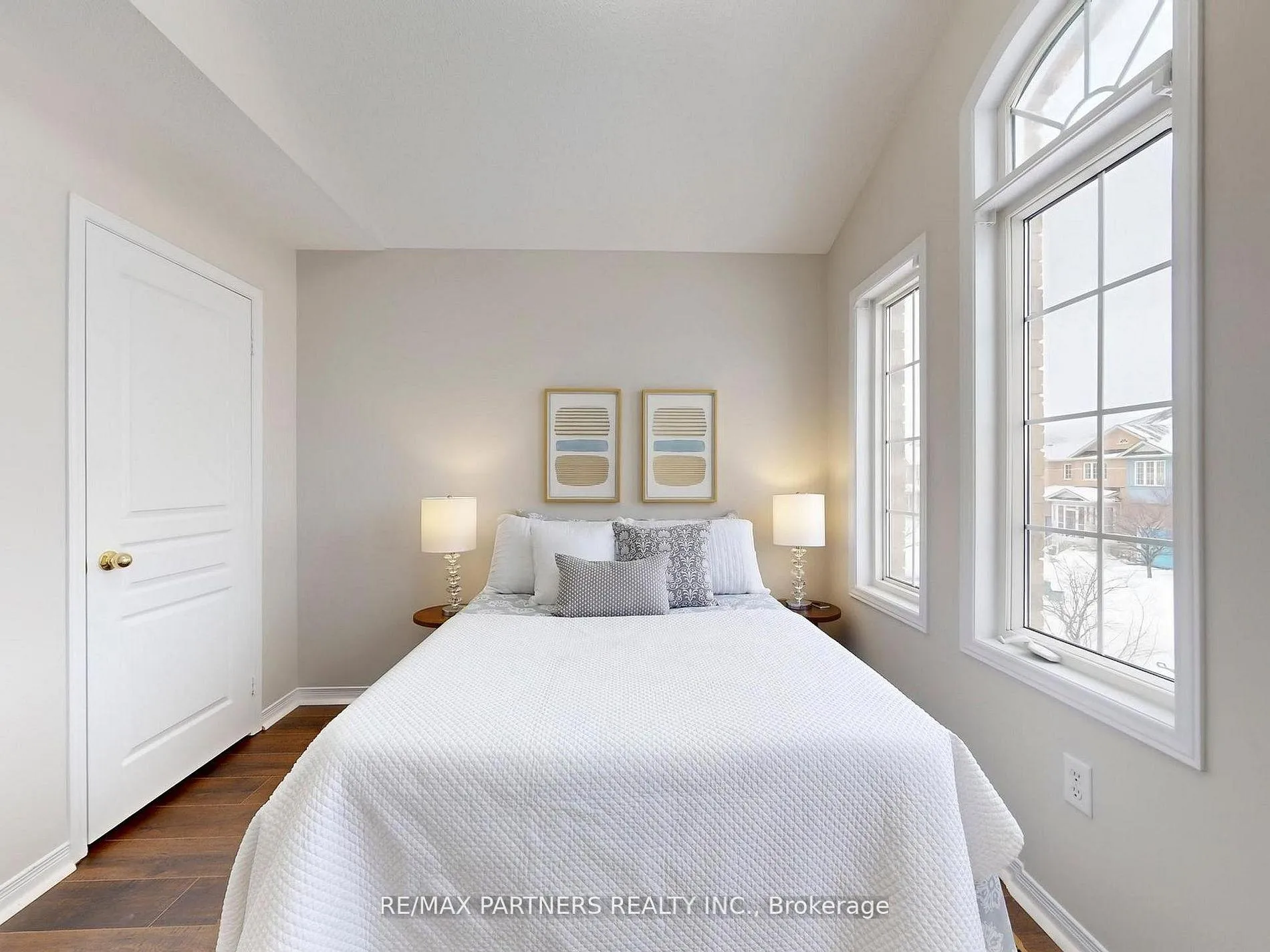 Photo 36 of 49 Charles Sturdy Road, Markham, Berczy — HOMEH