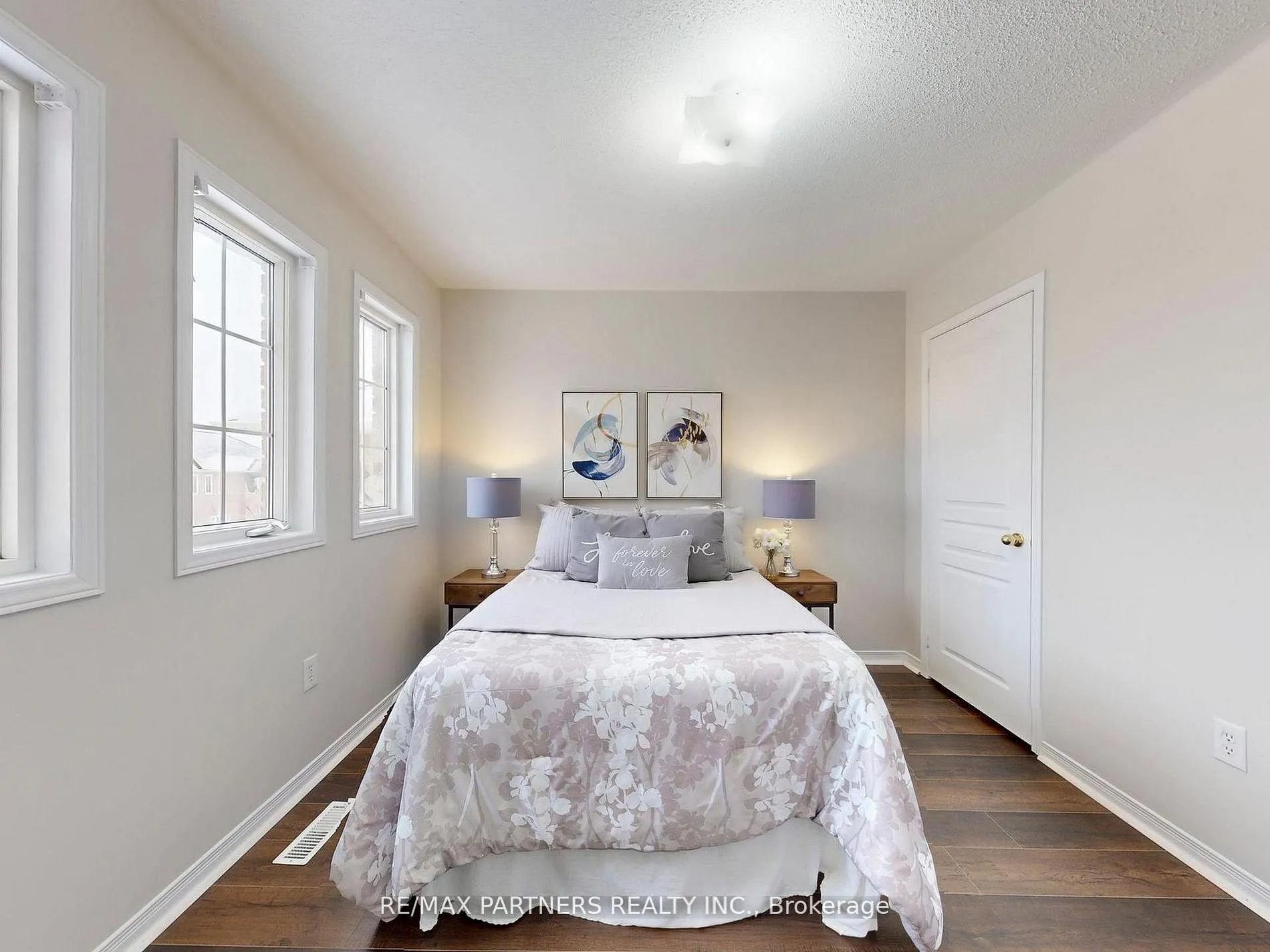 Photo 39 of 49 Charles Sturdy Road, Markham, Berczy — HOMEH
