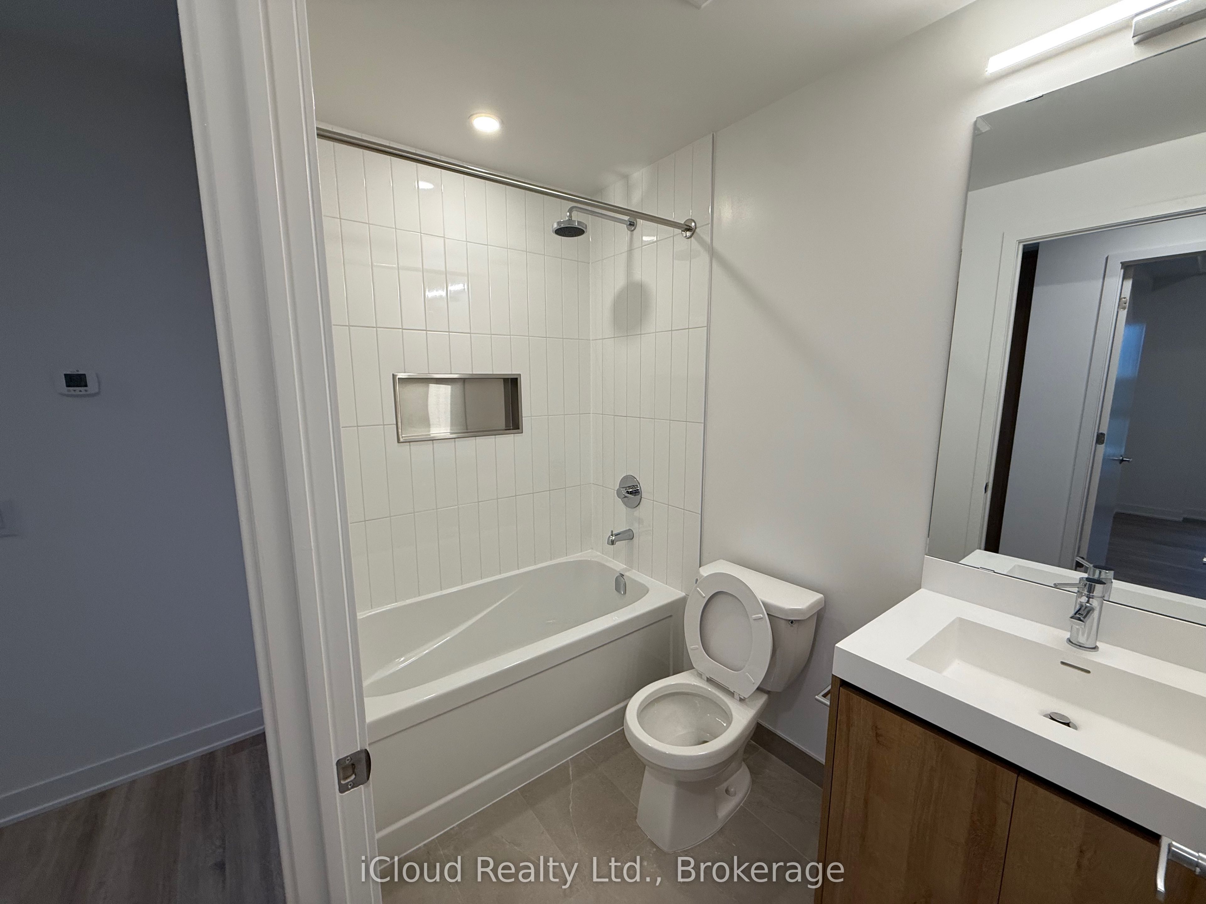 Photo 13 of Unit 405, 10 All Nations Drive, Brampton, Northwest Brampton — HOMEH
