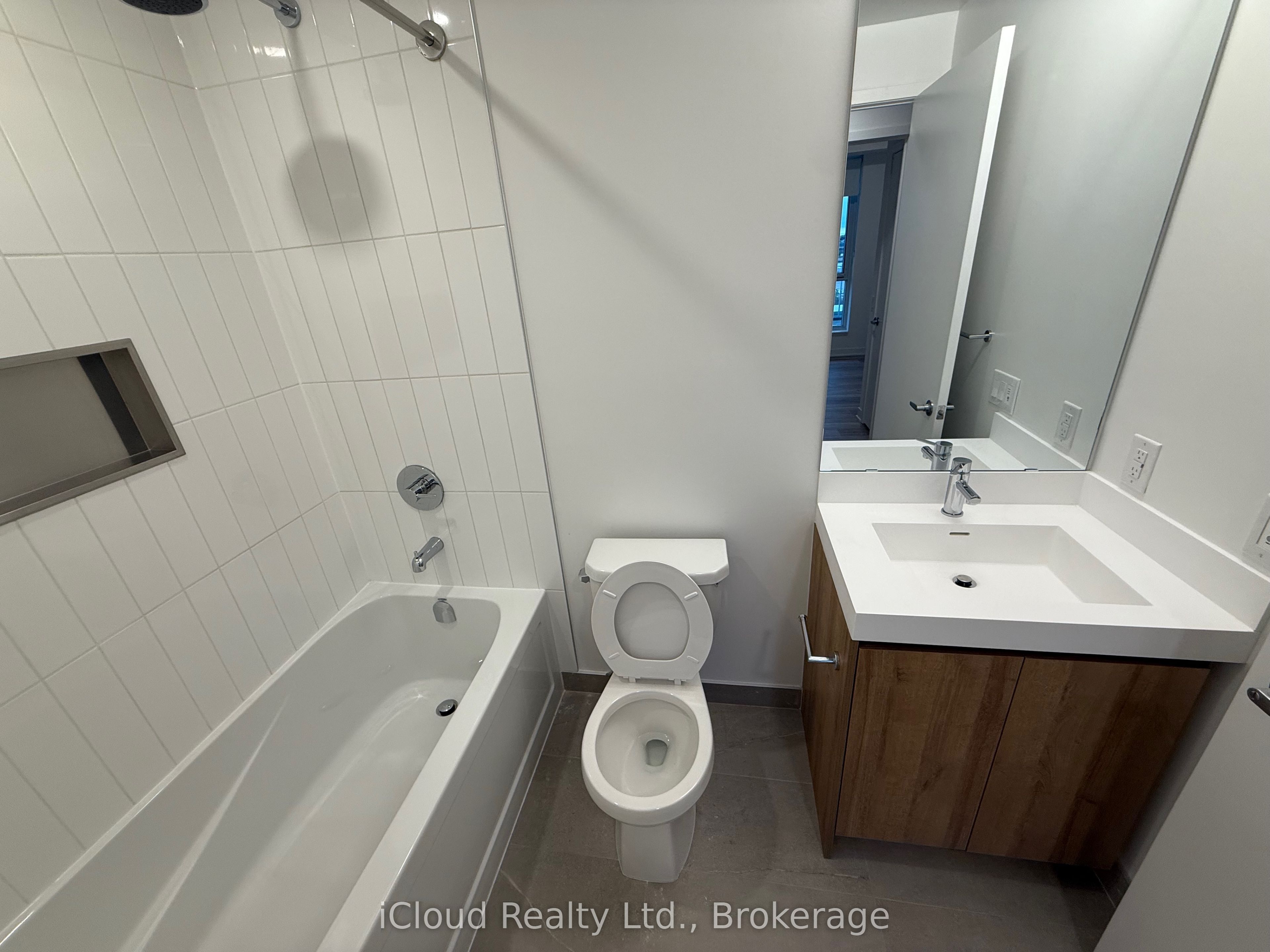 Photo 12 of Unit 405, 10 All Nations Drive, Brampton, Northwest Brampton — HOMEH