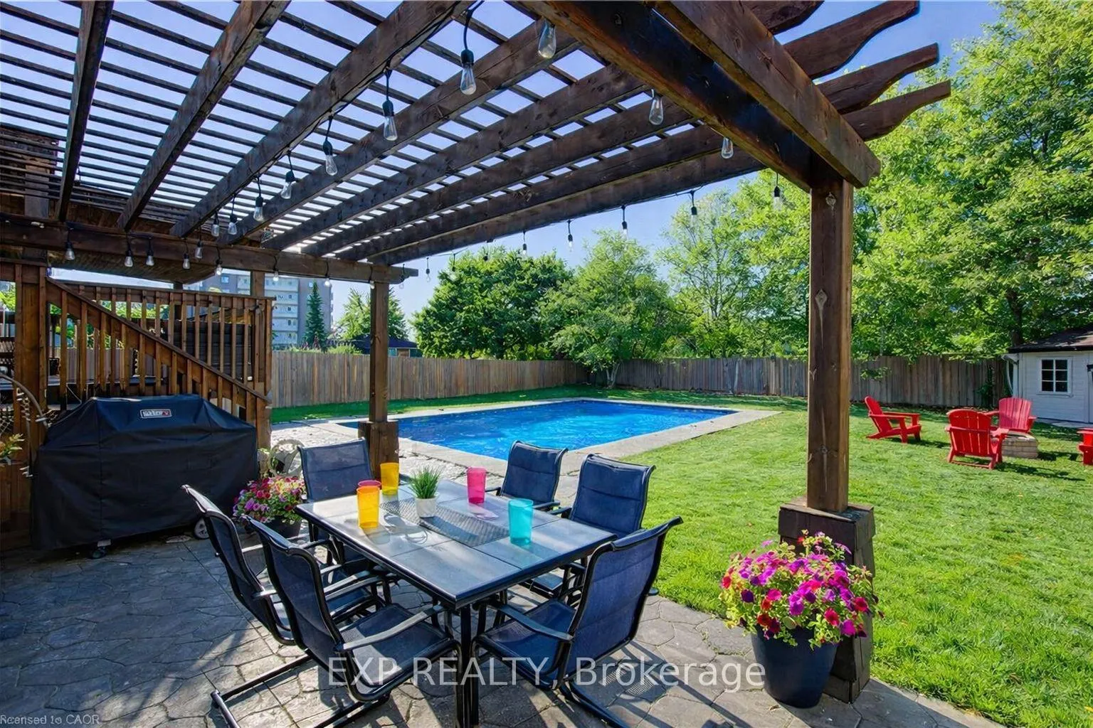 Photo 2 of 36 Blackfriars Place, Kitchener — HOMEH