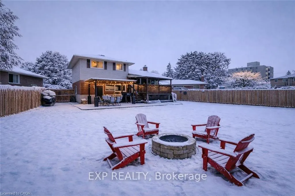 Photo 4 of 36 Blackfriars Place, Kitchener — HOMEH