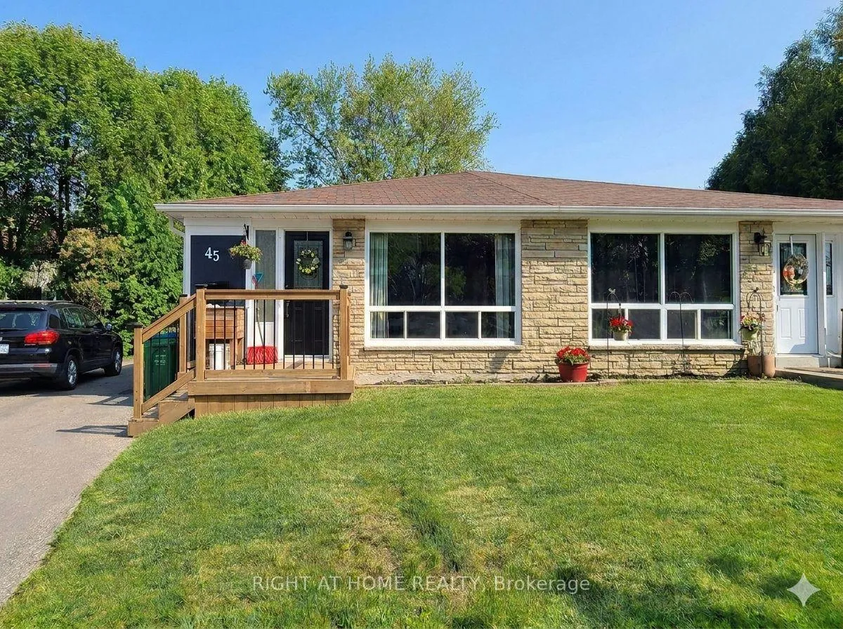 Photo 1 of 45 Newstead Crescent, Brampton, Madoc — HOMEH