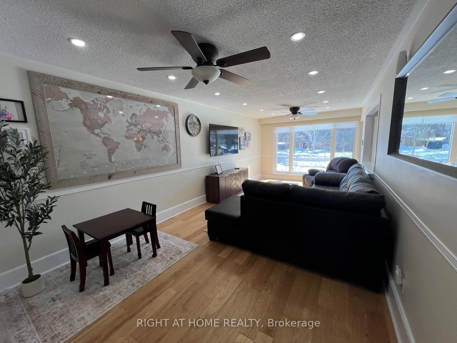Photo 4 of 45 Newstead Crescent, Brampton, Madoc — HOMEH
