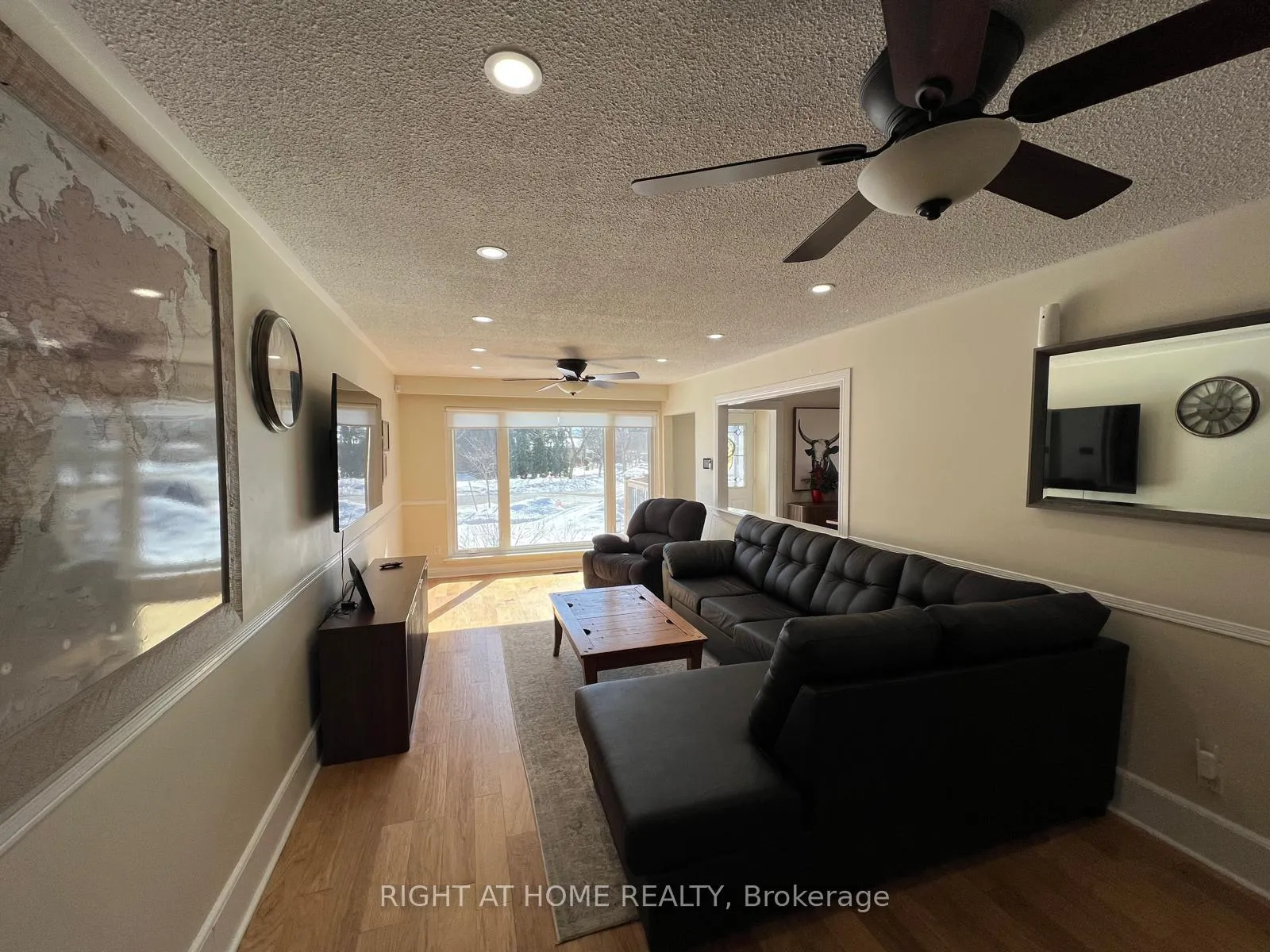 Photo 5 of 45 Newstead Crescent, Brampton, Madoc — HOMEH