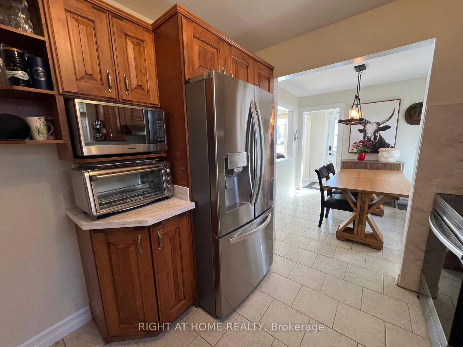 Photo 9 of 45 Newstead Crescent, Brampton, Madoc — HOMEH