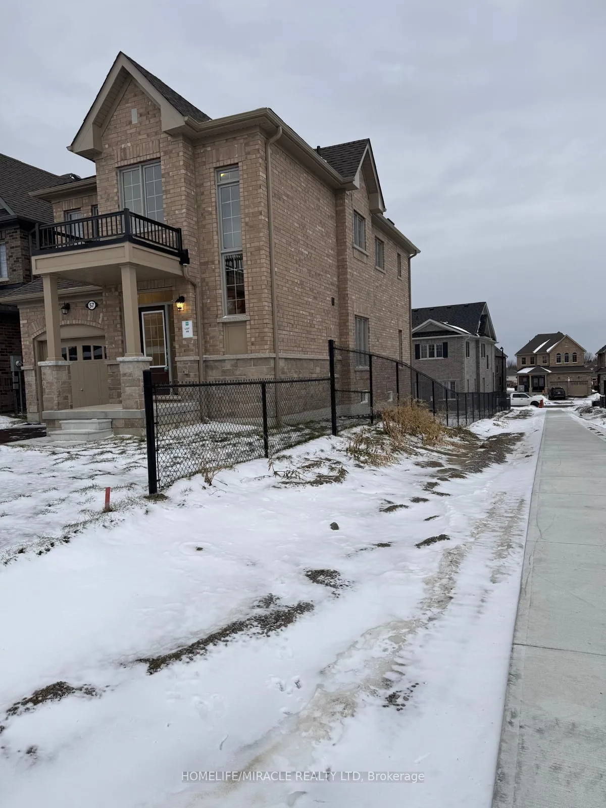 Photo 2 of 57 North Garden Boulevard, Scugog, Port Perry — HOMEH