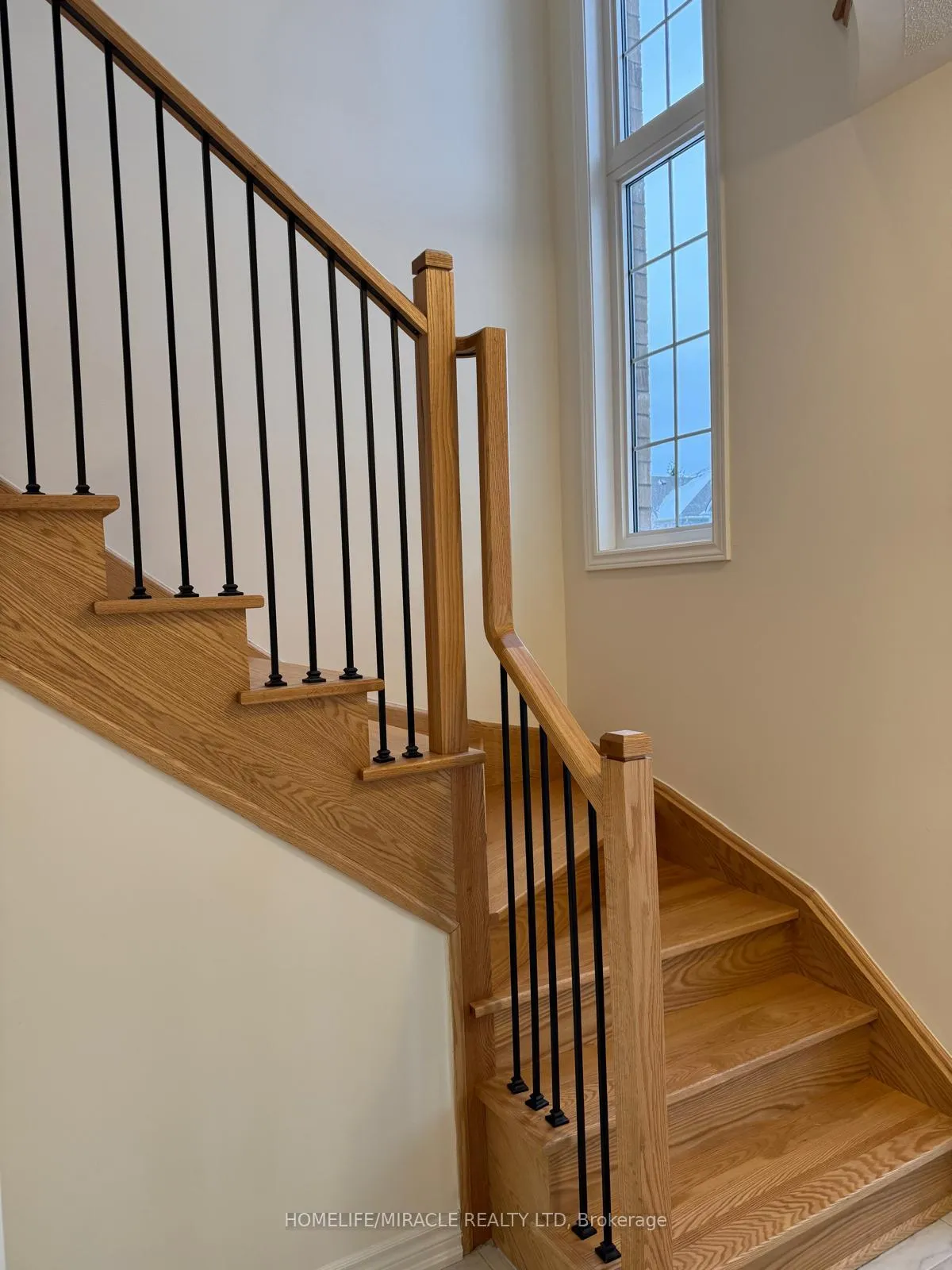 Photo 6 of 57 North Garden Boulevard, Scugog, Port Perry — HOMEH