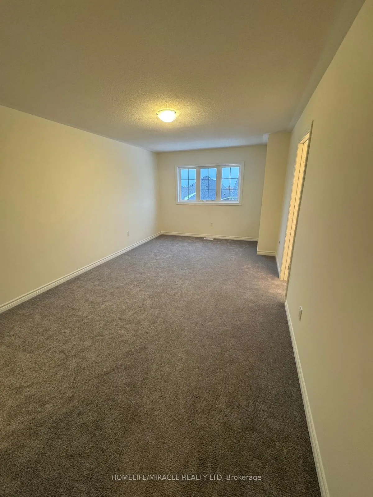 Photo 23 of 57 North Garden Boulevard, Scugog, Port Perry — HOMEH