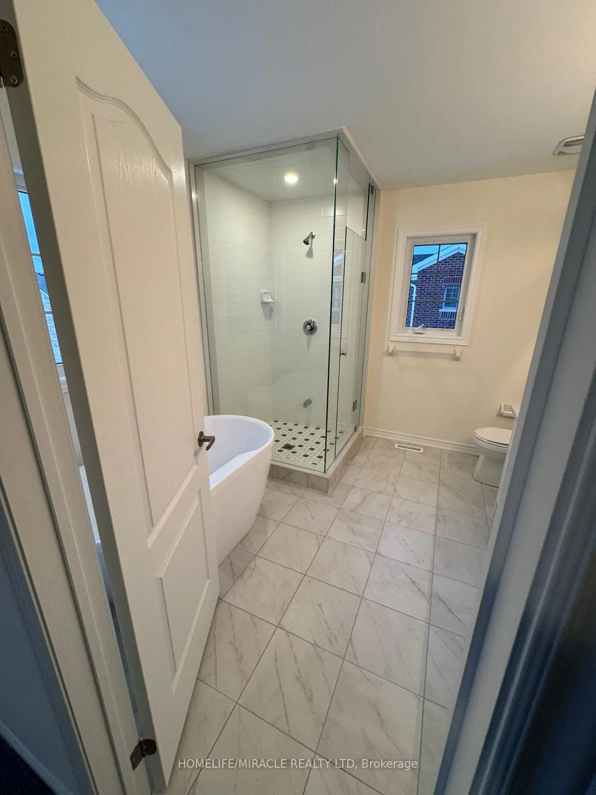 Photo 24 of 57 North Garden Boulevard, Scugog, Port Perry — HOMEH