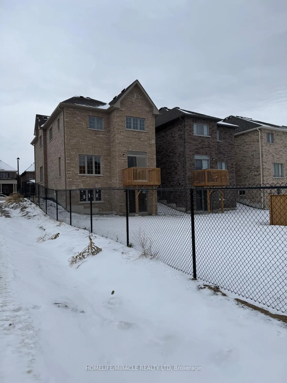 Photo 32 of 57 North Garden Boulevard, Scugog, Port Perry — HOMEH