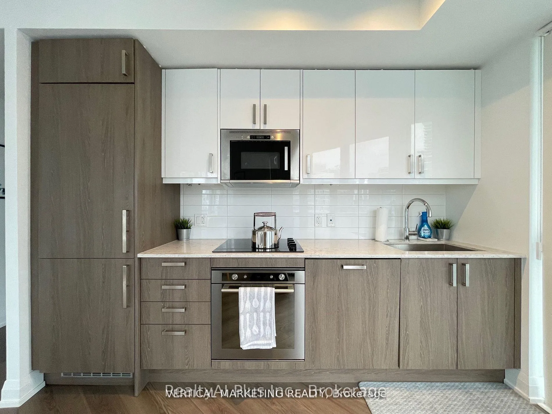 Photo 3 of Unit 2404, 77 Mutual Street, Toronto, Church-Yonge Corridor — HOMEH