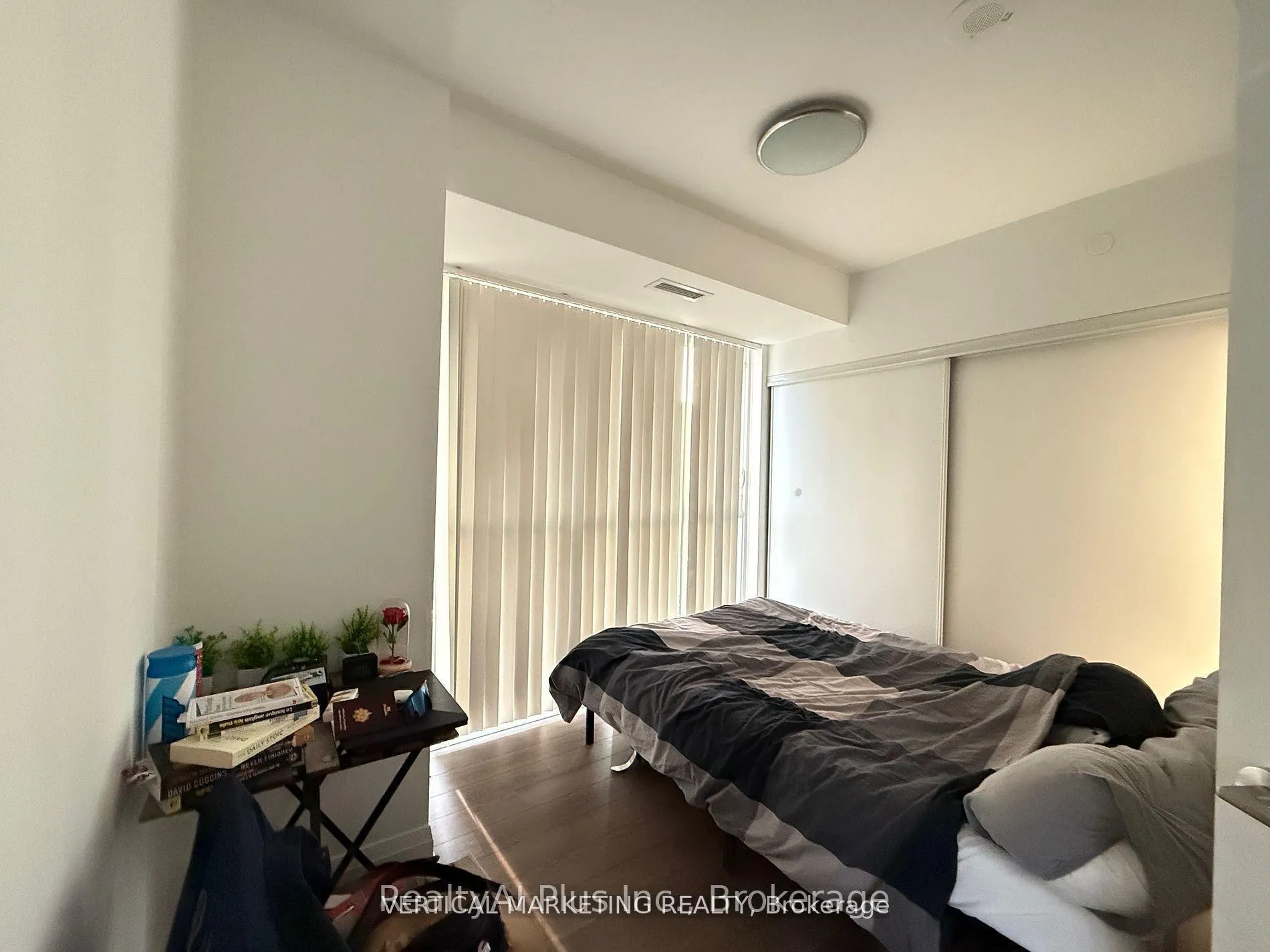 Photo 8 of Unit 2404, 77 Mutual Street, Toronto, Church-Yonge Corridor — HOMEH
