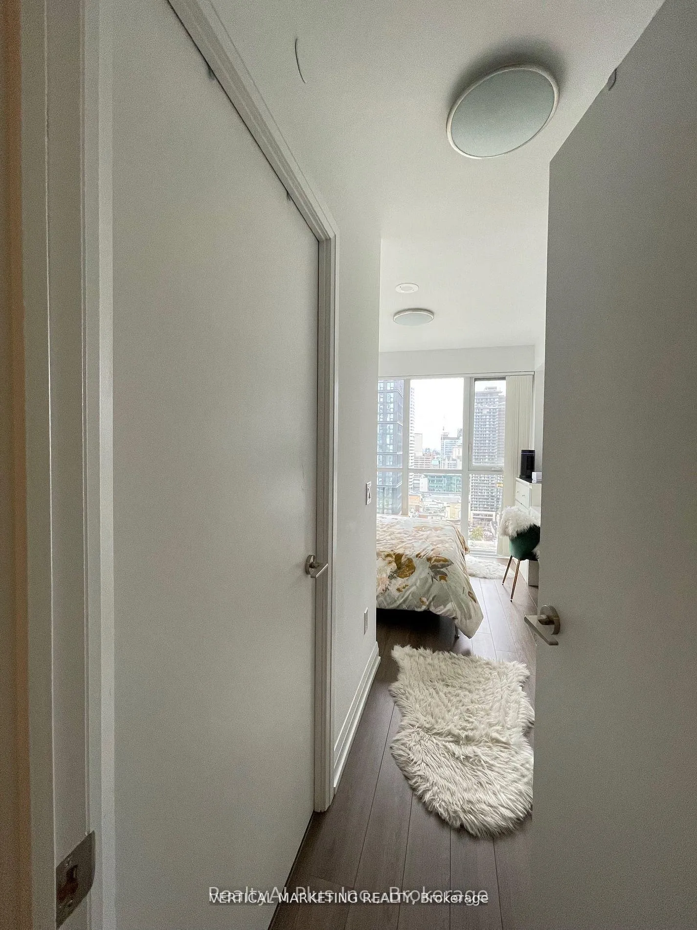 Photo 9 of Unit 2404, 77 Mutual Street, Toronto, Church-Yonge Corridor — HOMEH