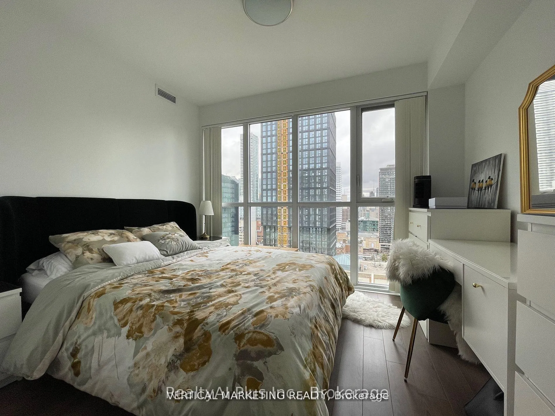 Photo 10 of Unit 2404, 77 Mutual Street, Toronto, Church-Yonge Corridor — HOMEH