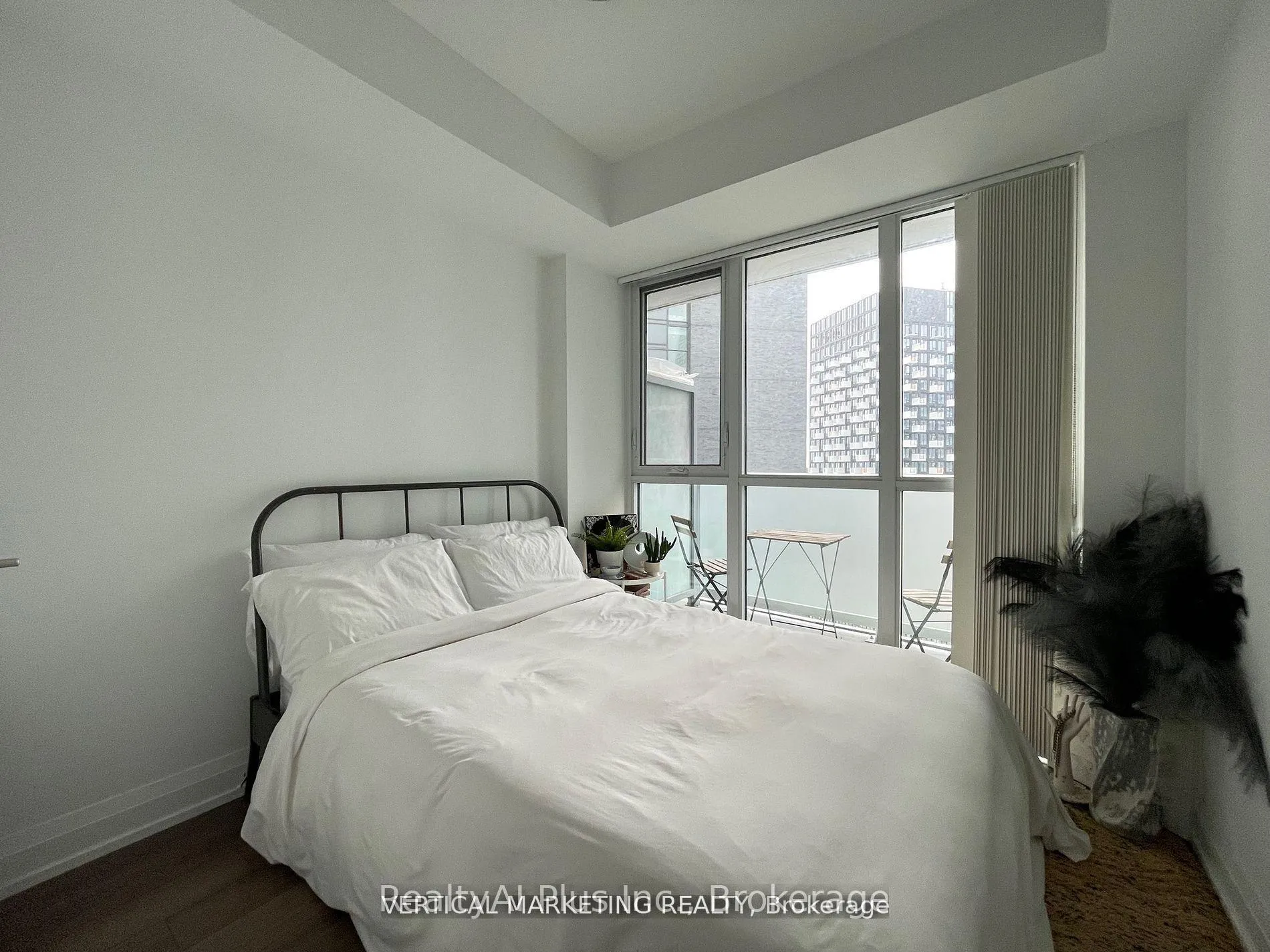 Photo 11 of Unit 2404, 77 Mutual Street, Toronto, Church-Yonge Corridor — HOMEH