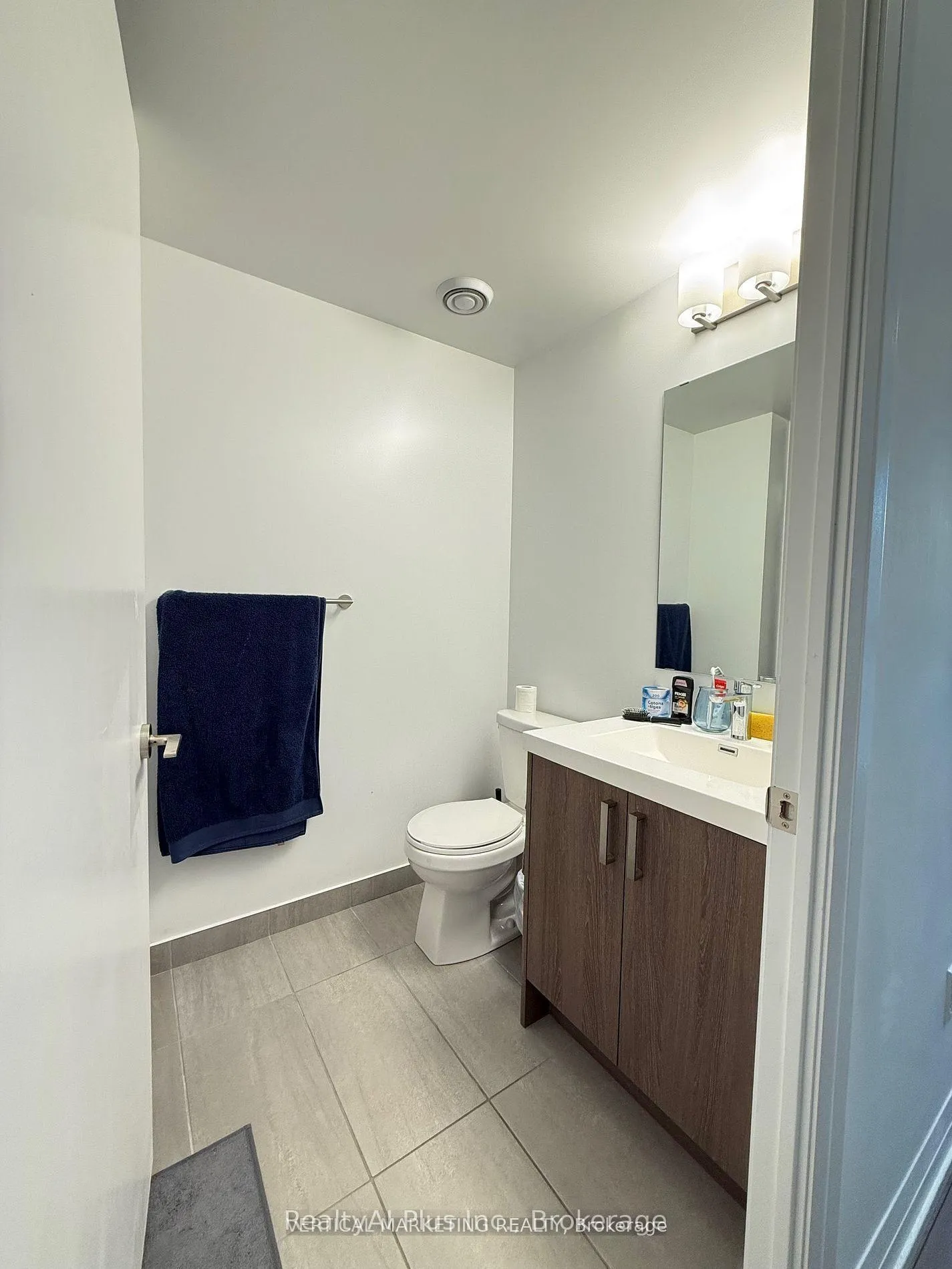 Photo 13 of Unit 2404, 77 Mutual Street, Toronto, Church-Yonge Corridor — HOMEH