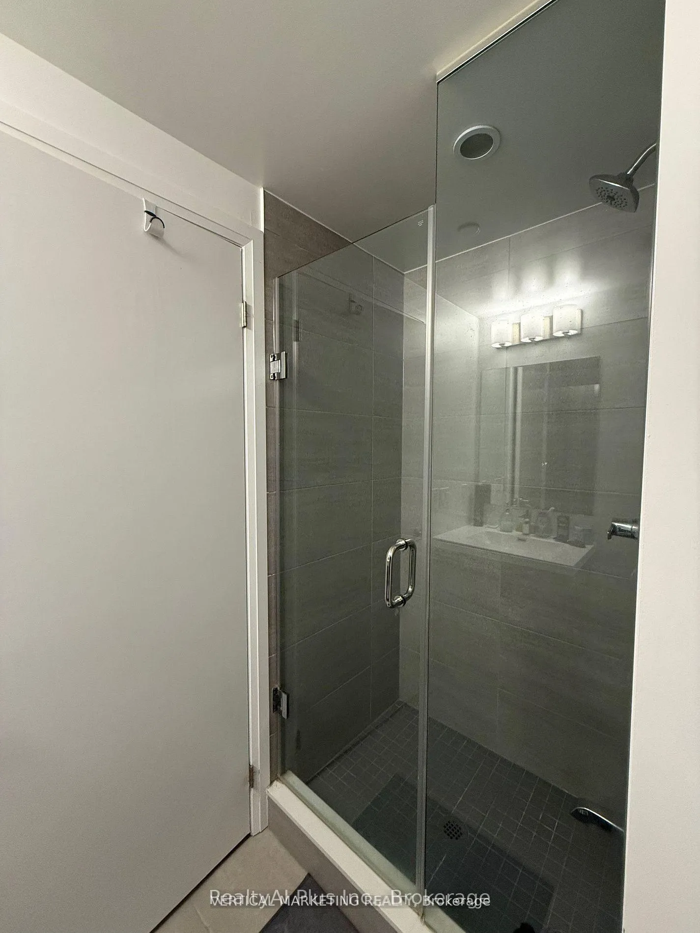 Photo 14 of Unit 2404, 77 Mutual Street, Toronto, Church-Yonge Corridor — HOMEH