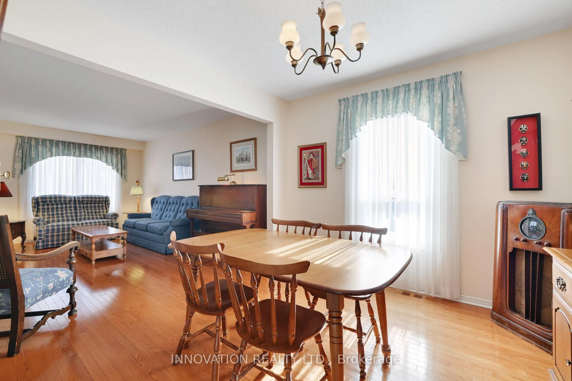 Photo 8 of 31 Silver Horse Crescent, Ottawa, Kanata - Bridlewood — HOMEH