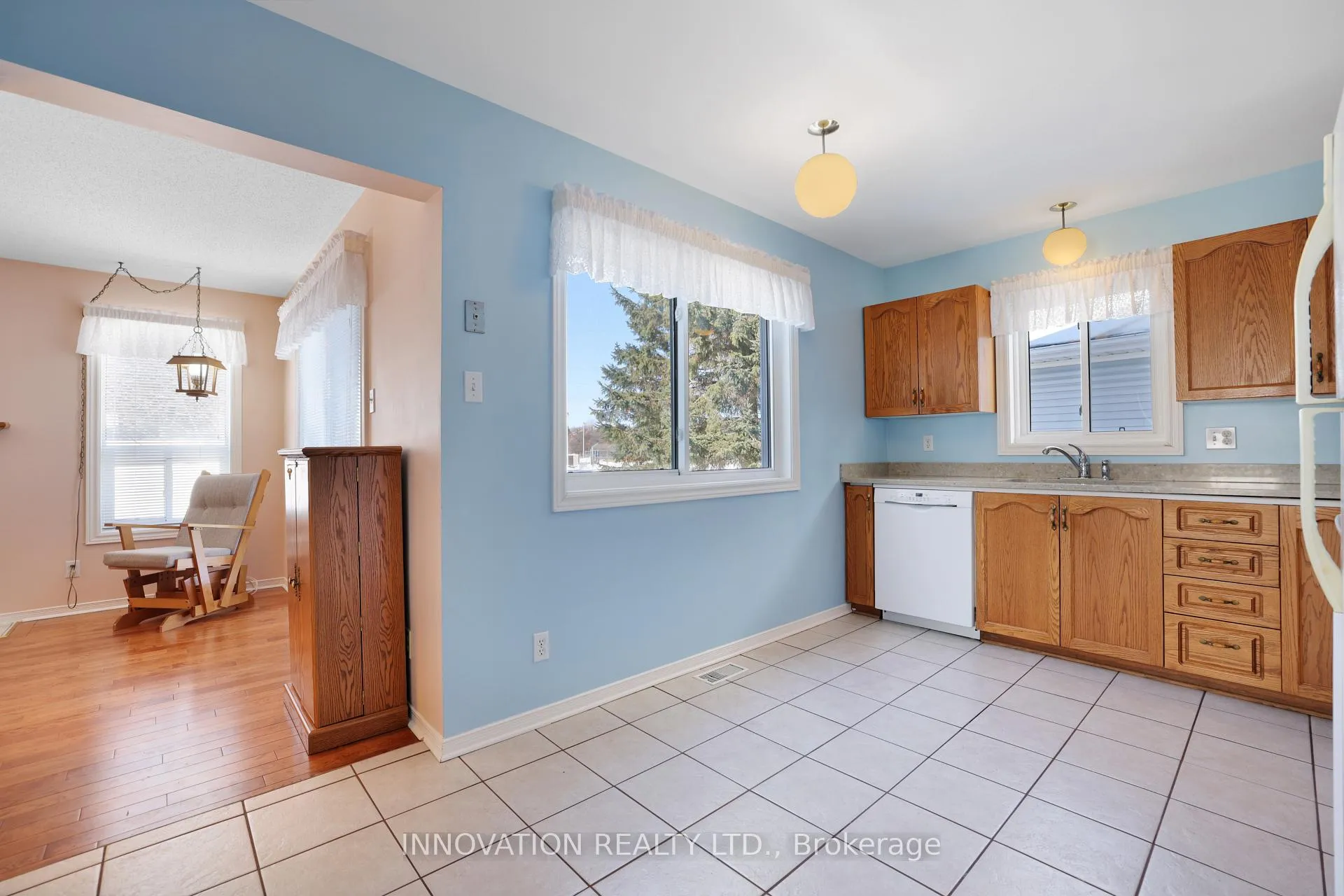 Photo 10 of 31 Silver Horse Crescent, Ottawa, Kanata - Bridlewood — HOMEH