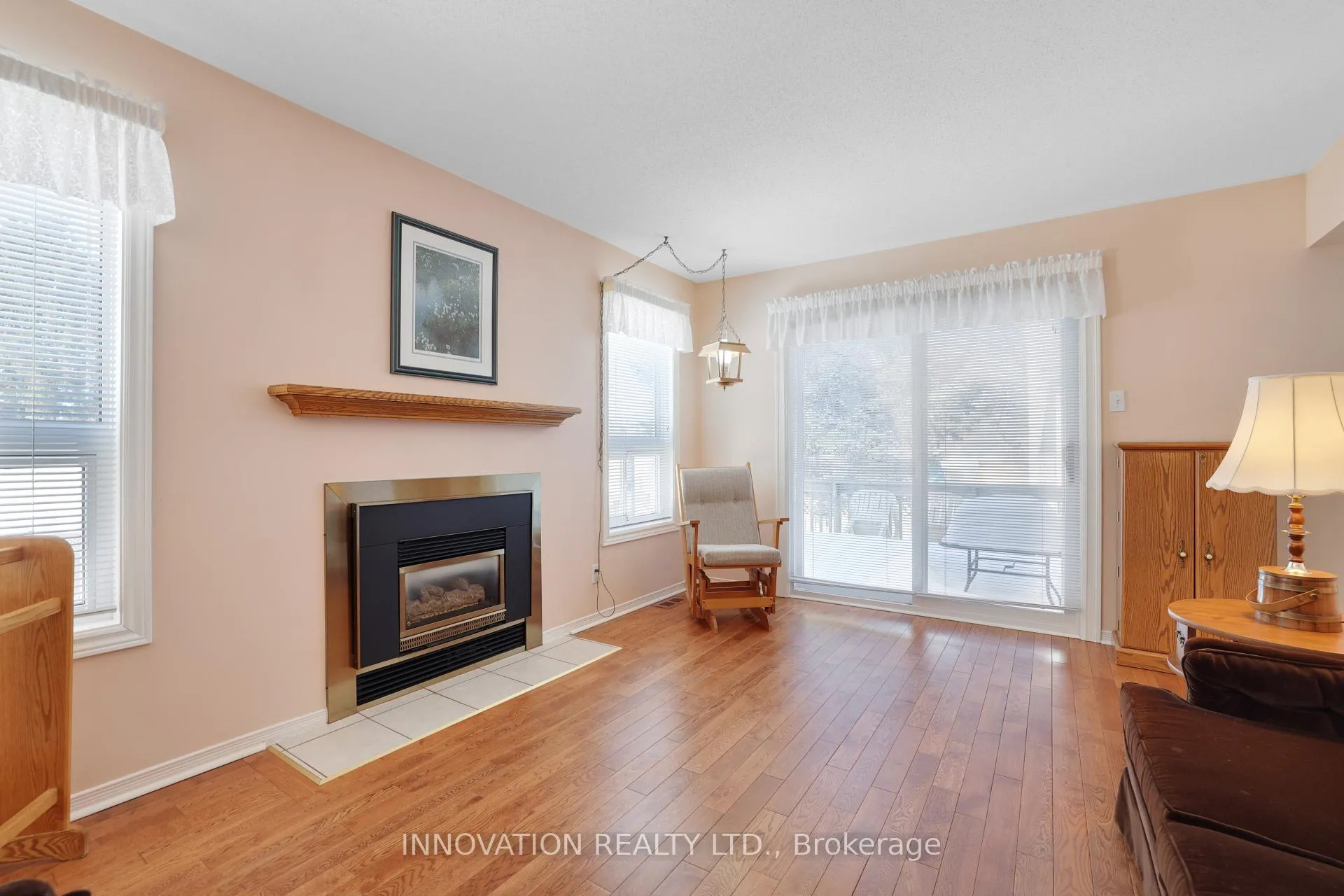 Photo 13 of 31 Silver Horse Crescent, Ottawa, Kanata - Bridlewood — HOMEH