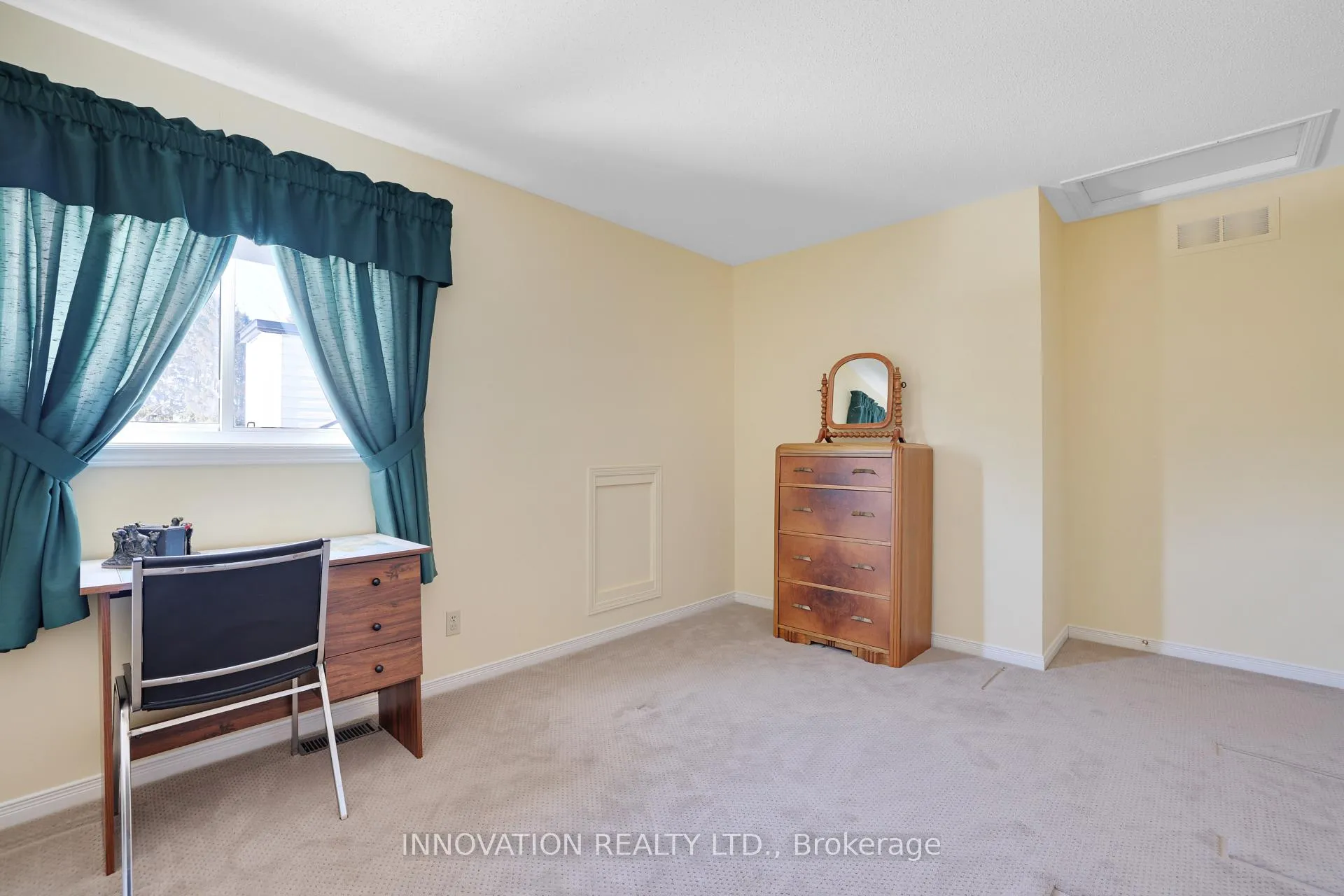 Photo 20 of 31 Silver Horse Crescent, Ottawa, Kanata - Bridlewood — HOMEH