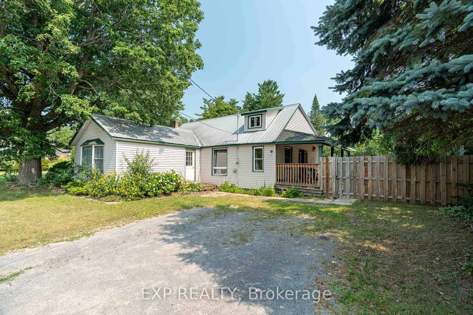 Photo 2 of 178 Burnstown Road, McNab/Braeside, Mcnab/Braeside Twps — HOMEH