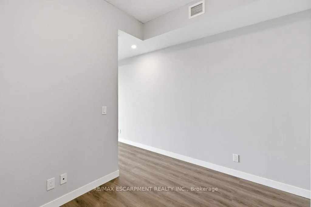 Photo 12 of Unit 2003, 15 Queen Street S, Hamilton, Central — HOMEH