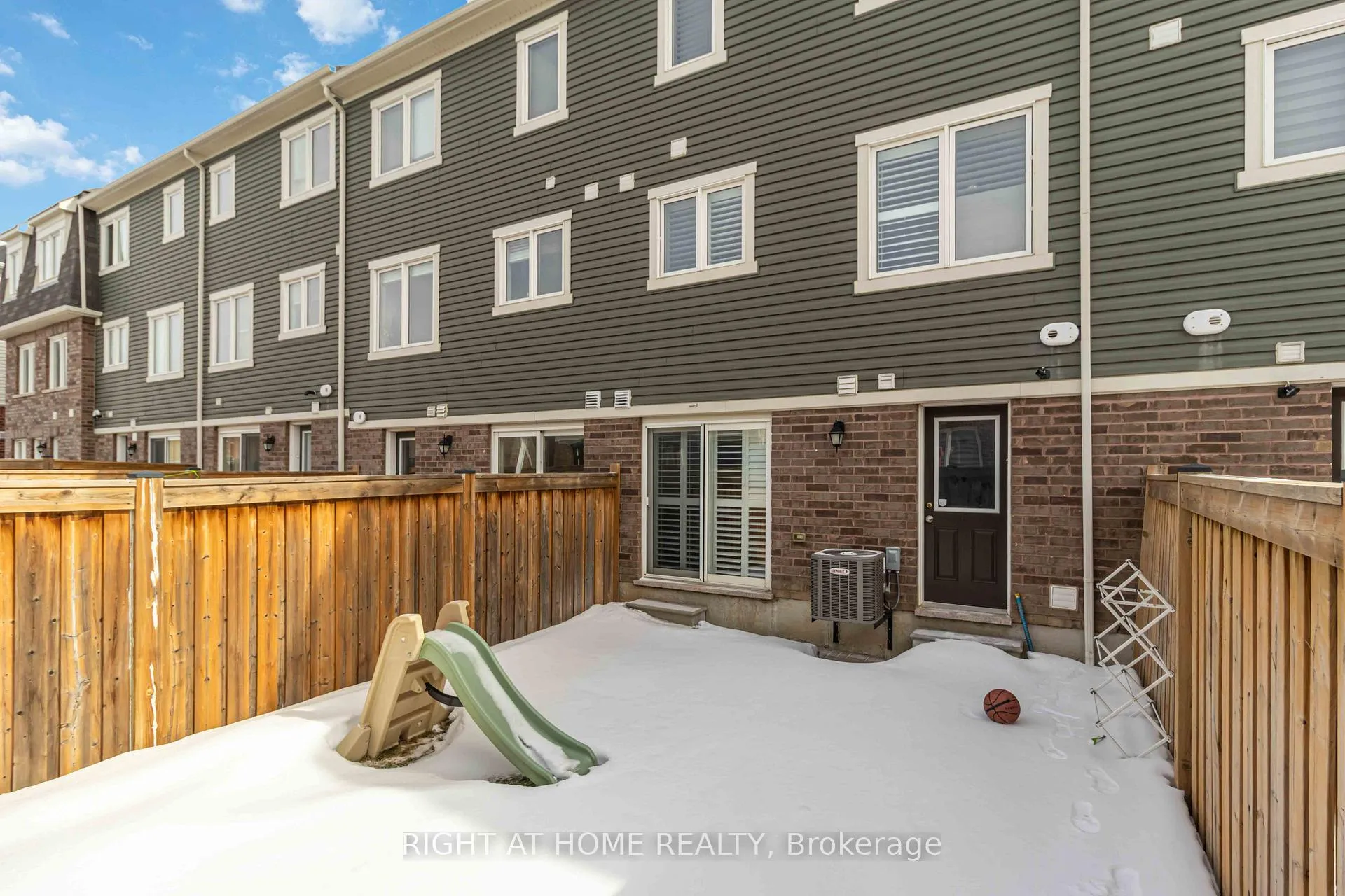 Photo 32 of 40 Stewardship Rd E, Brampton, Northwest Brampton — HOMEH