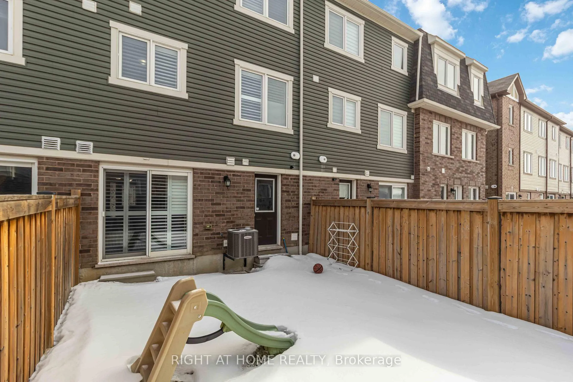 Photo 33 of 40 Stewardship Rd E, Brampton, Northwest Brampton — HOMEH