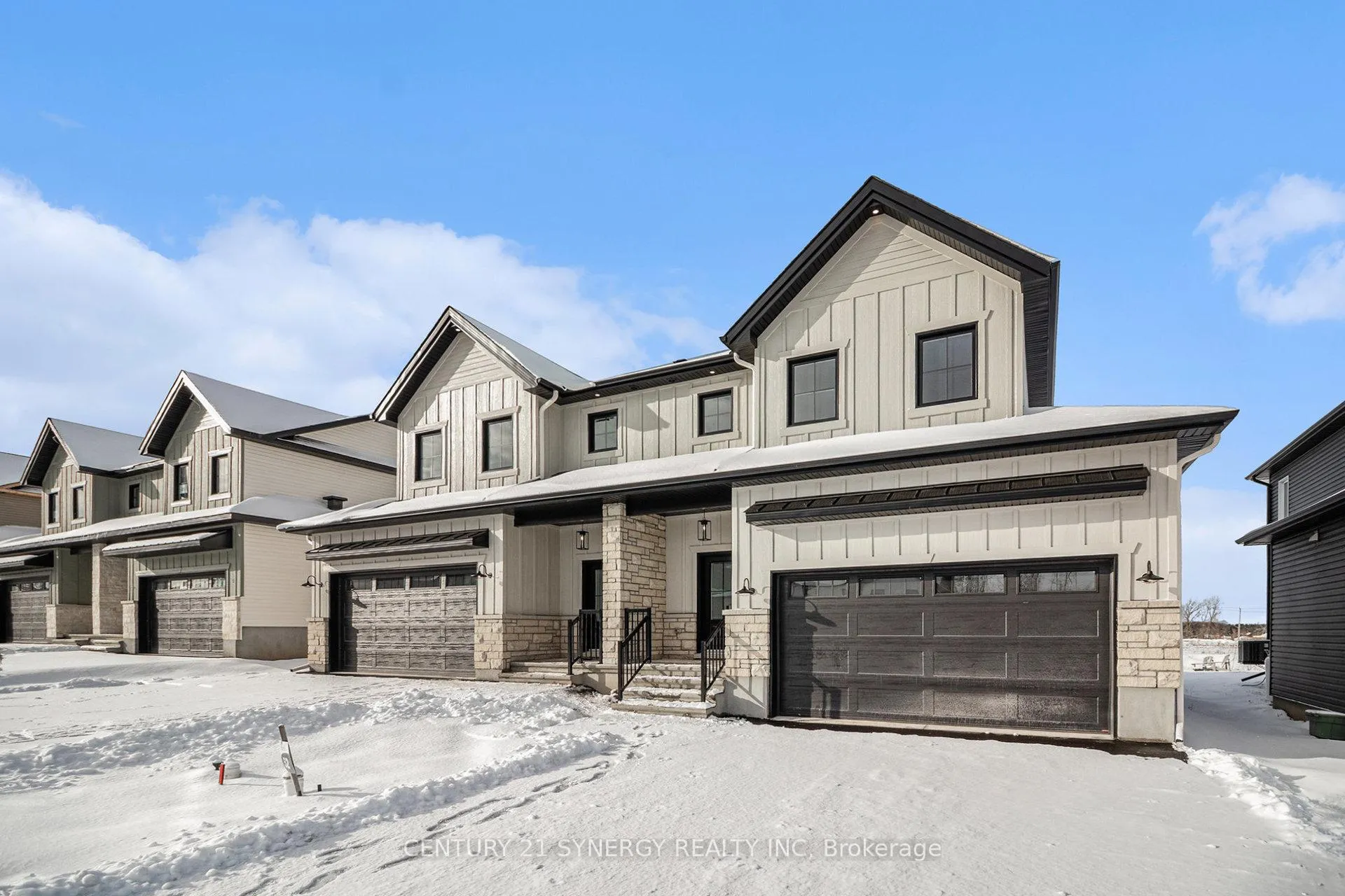 Photo 2 of 83 Villeneuve Street, North Stormont, North Stormont (Roxborough) Twp — HOMEH