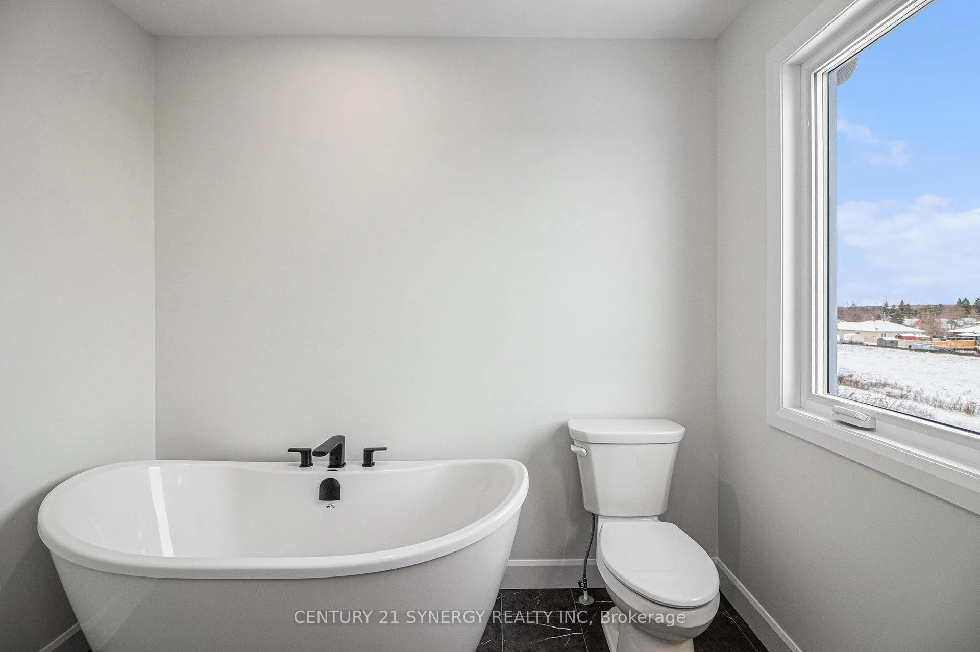 Photo 24 of 83 Villeneuve Street, North Stormont, North Stormont (Roxborough) Twp — HOMEH