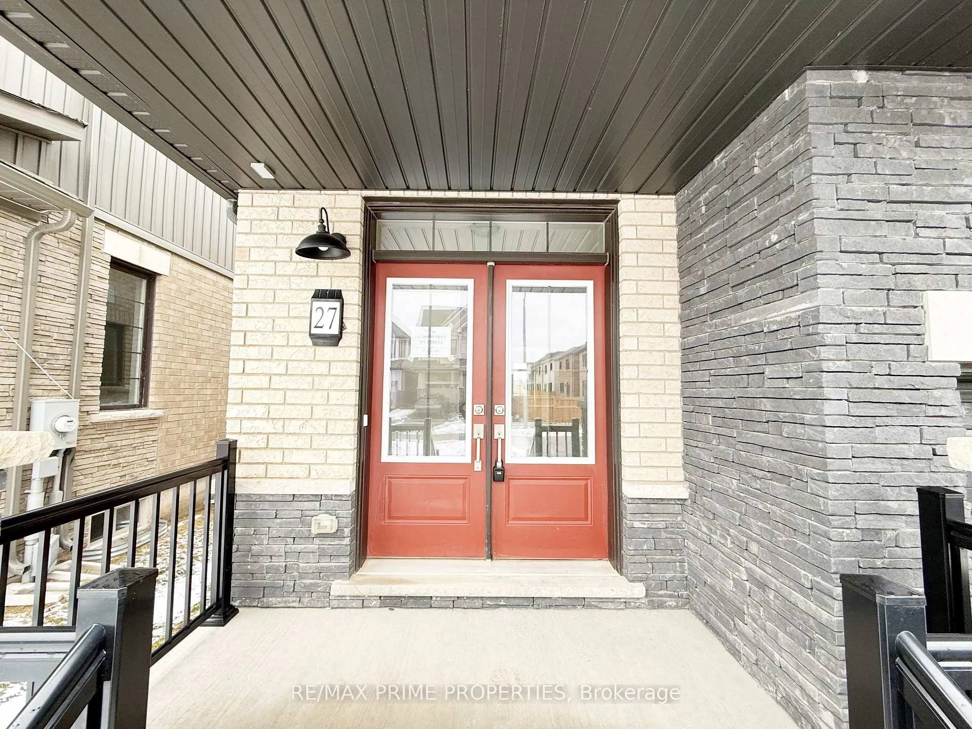 Photo 2 of 27 Starboard Crescent, Welland, Dain City — HOMEH