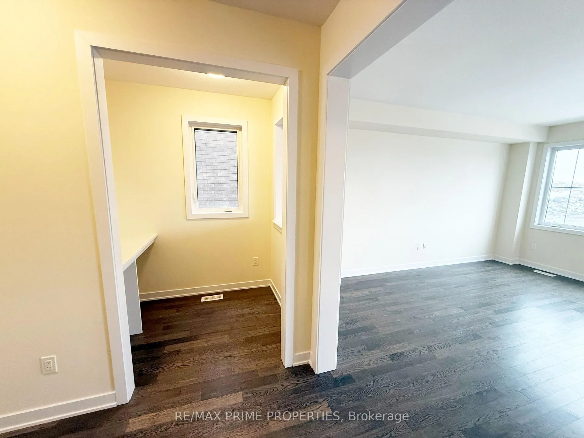 Photo 8 of 27 Starboard Crescent, Welland, Dain City — HOMEH