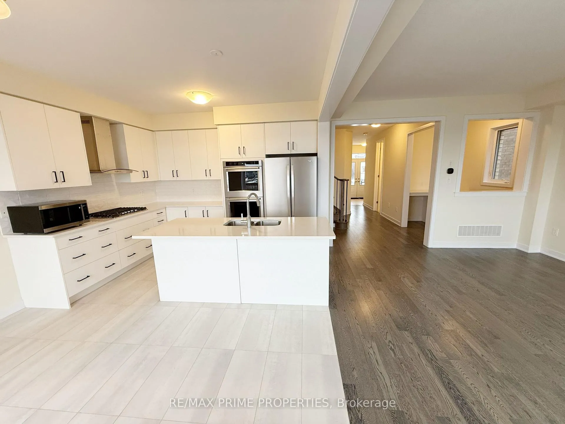 Photo 15 of 27 Starboard Crescent, Welland, Dain City — HOMEH