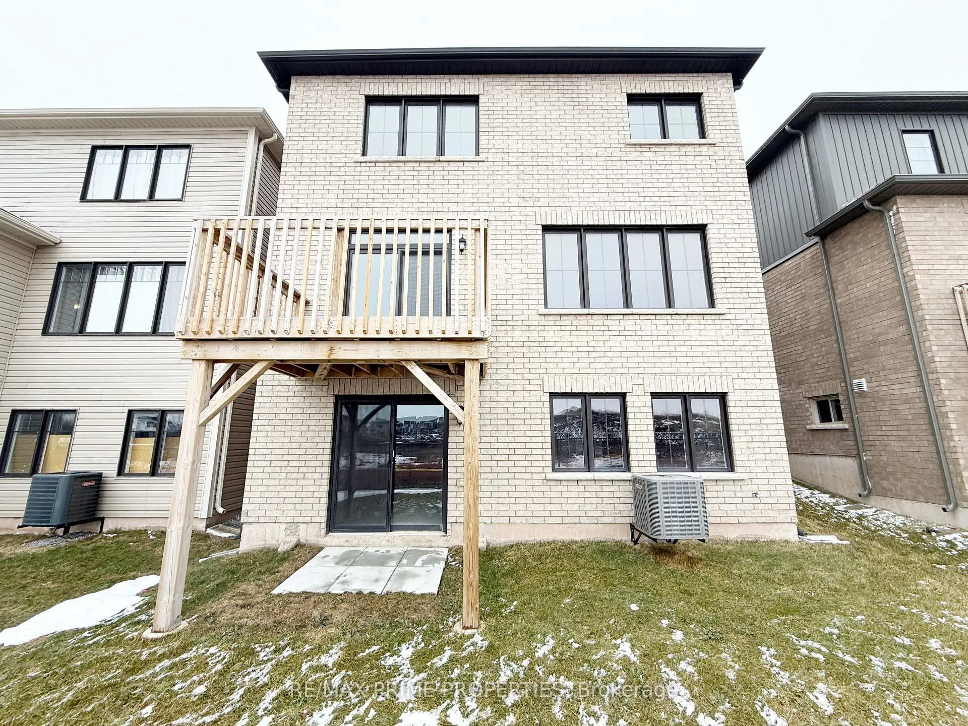 Photo 49 of 27 Starboard Crescent, Welland, Dain City — HOMEH