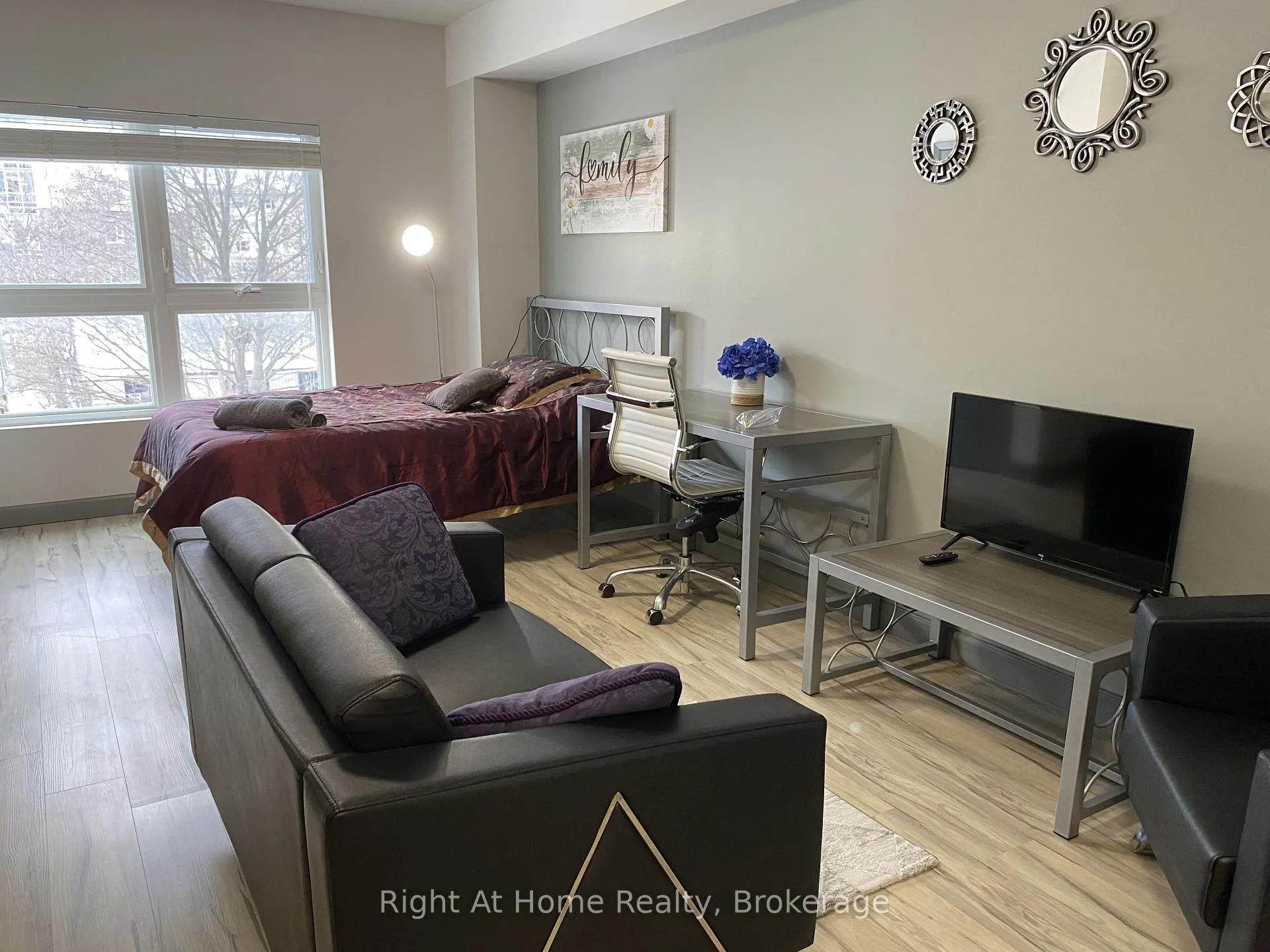Photo 6 of Unit 1710, 258A Sunview Street, Waterloo, Beechwood/University — HOMEH