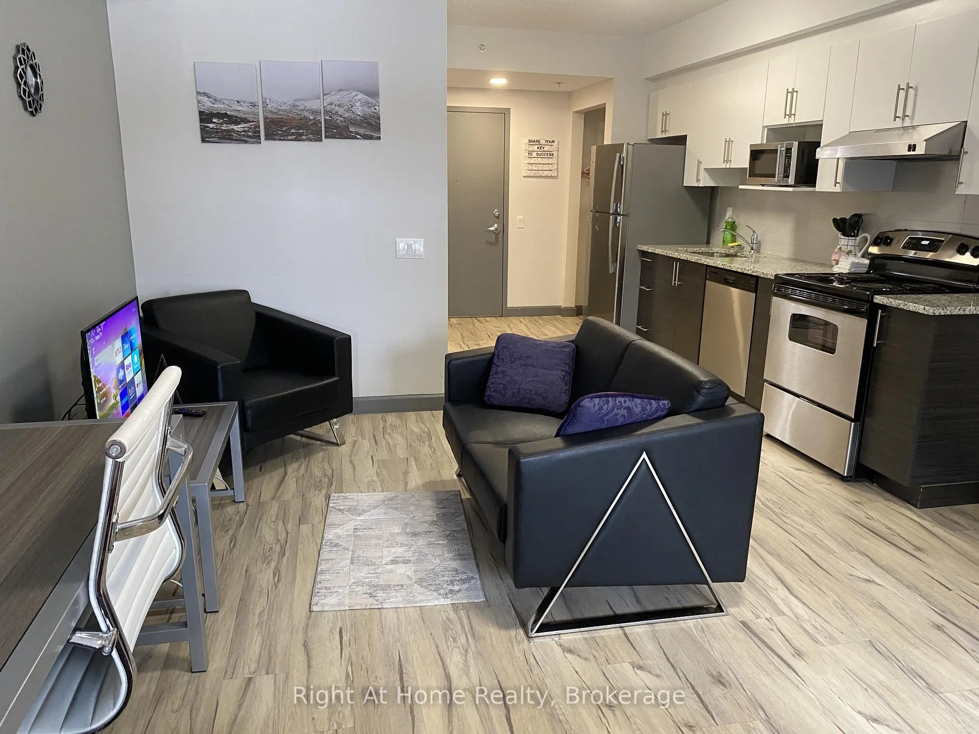 Photo 12 of Unit 1710, 258A Sunview Street, Waterloo, Beechwood/University — HOMEH