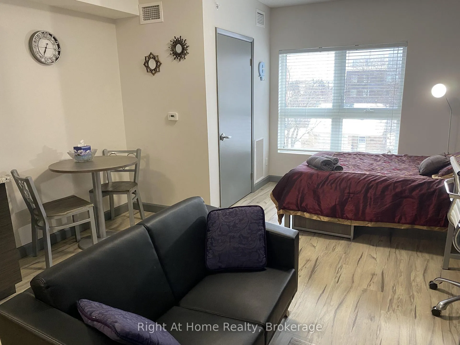 Photo 15 of Unit 1710, 258A Sunview Street, Waterloo, Beechwood/University — HOMEH